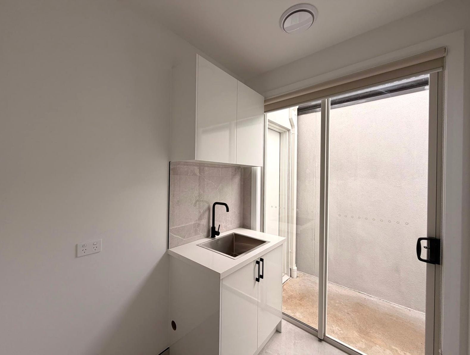30 Esmeralda Avenue — photo 11 of 12