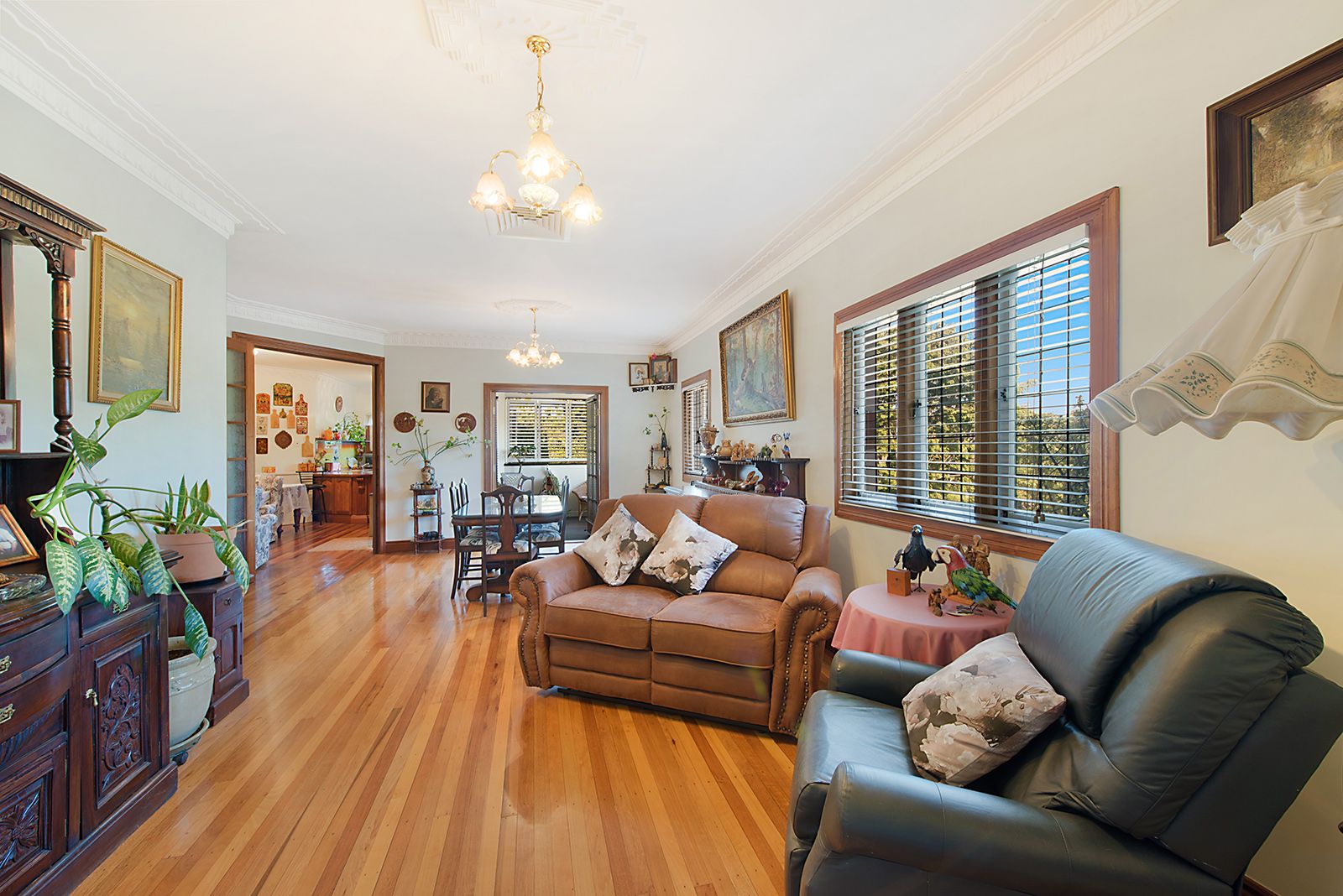 37 Hamel Road, Holland Park West, QLD 4121