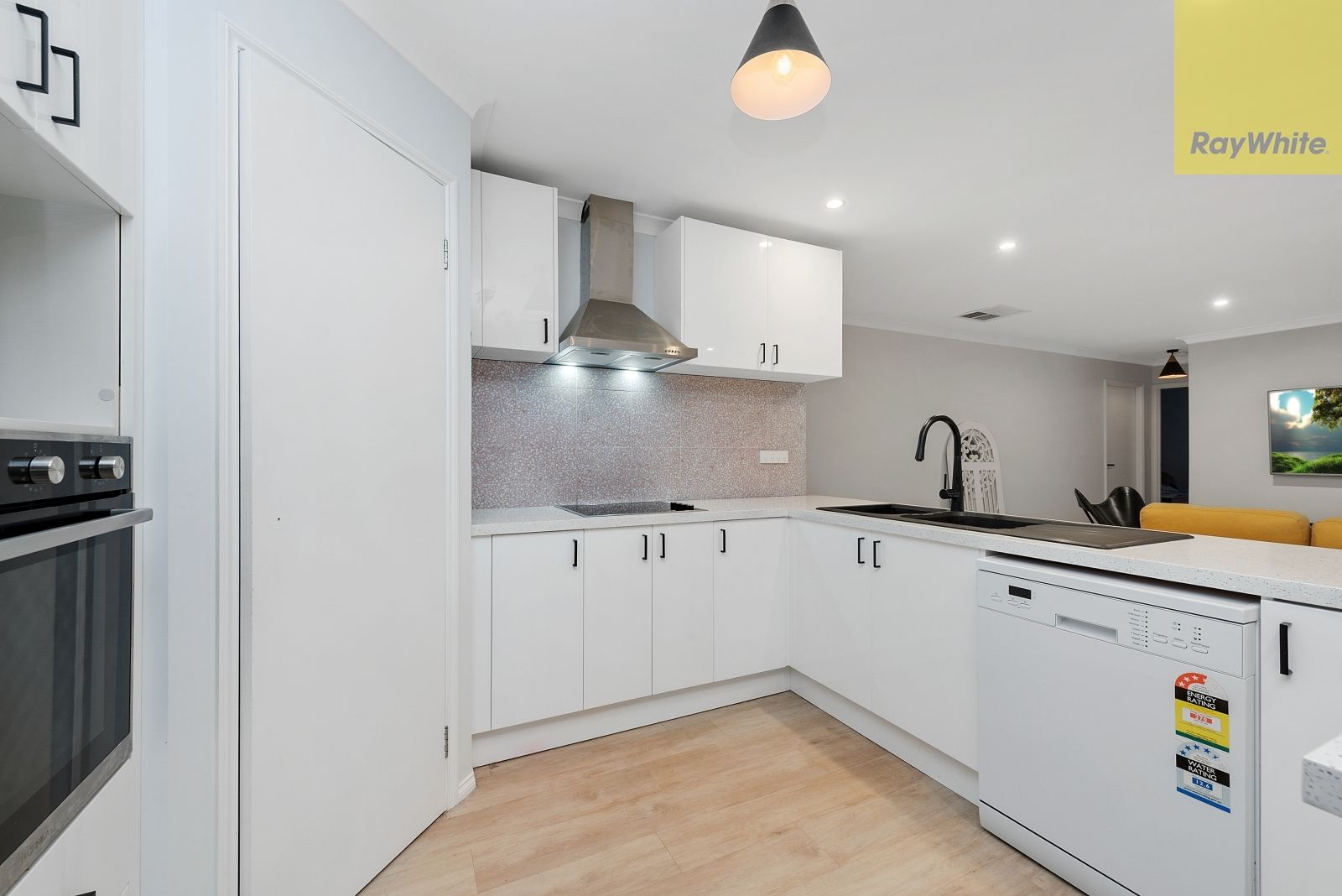 19 Johnston Way, Taylors Hill, VIC 3037
