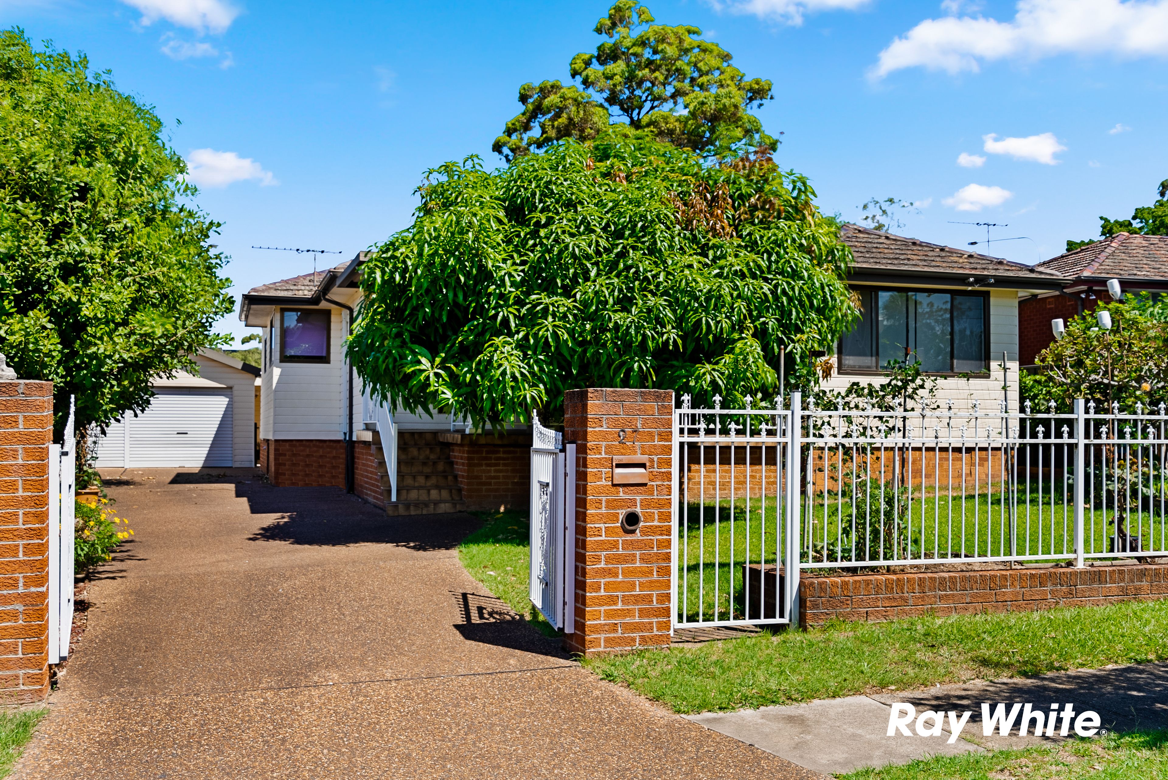 27 Winifred Crescent, Blacktown NSW 2148