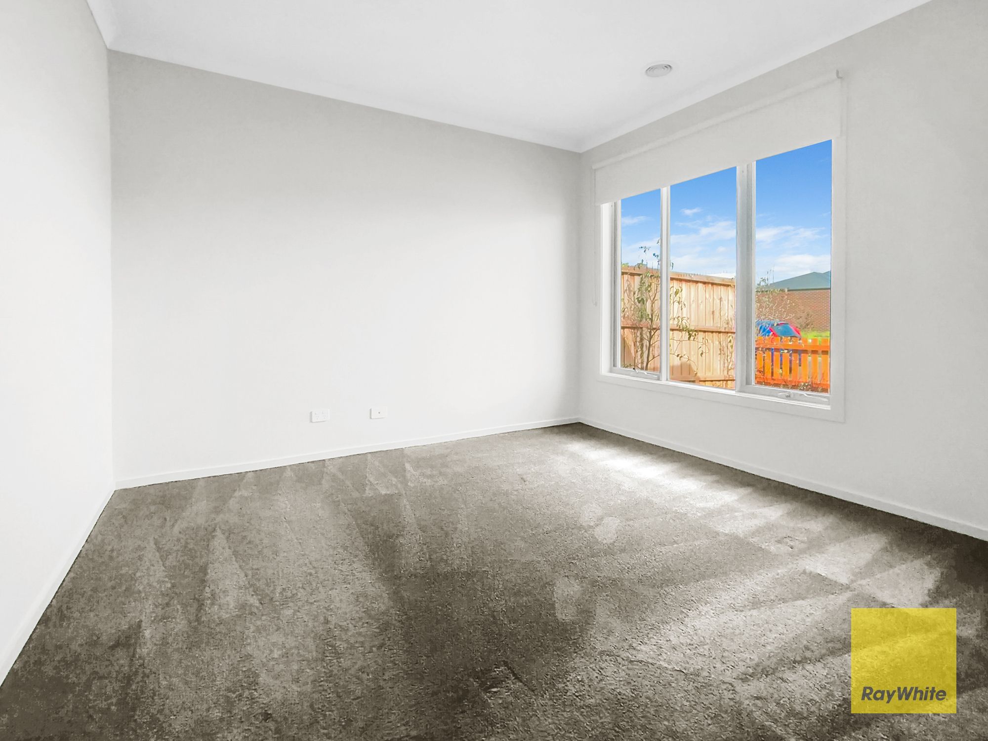 32 Rosette Crescent — photo 21 of 25