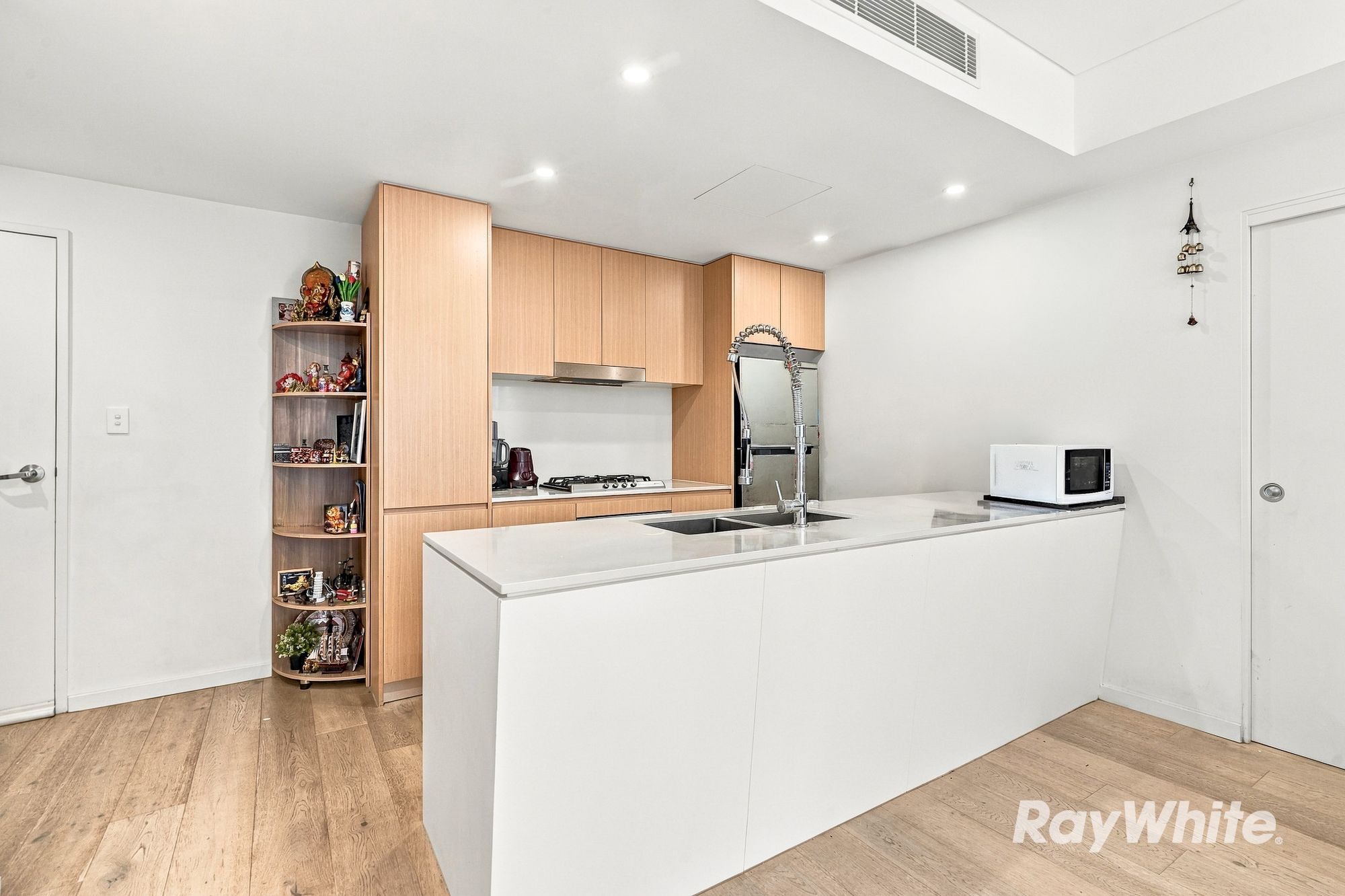 201/21 Hassall Street — photo 8 of 21
