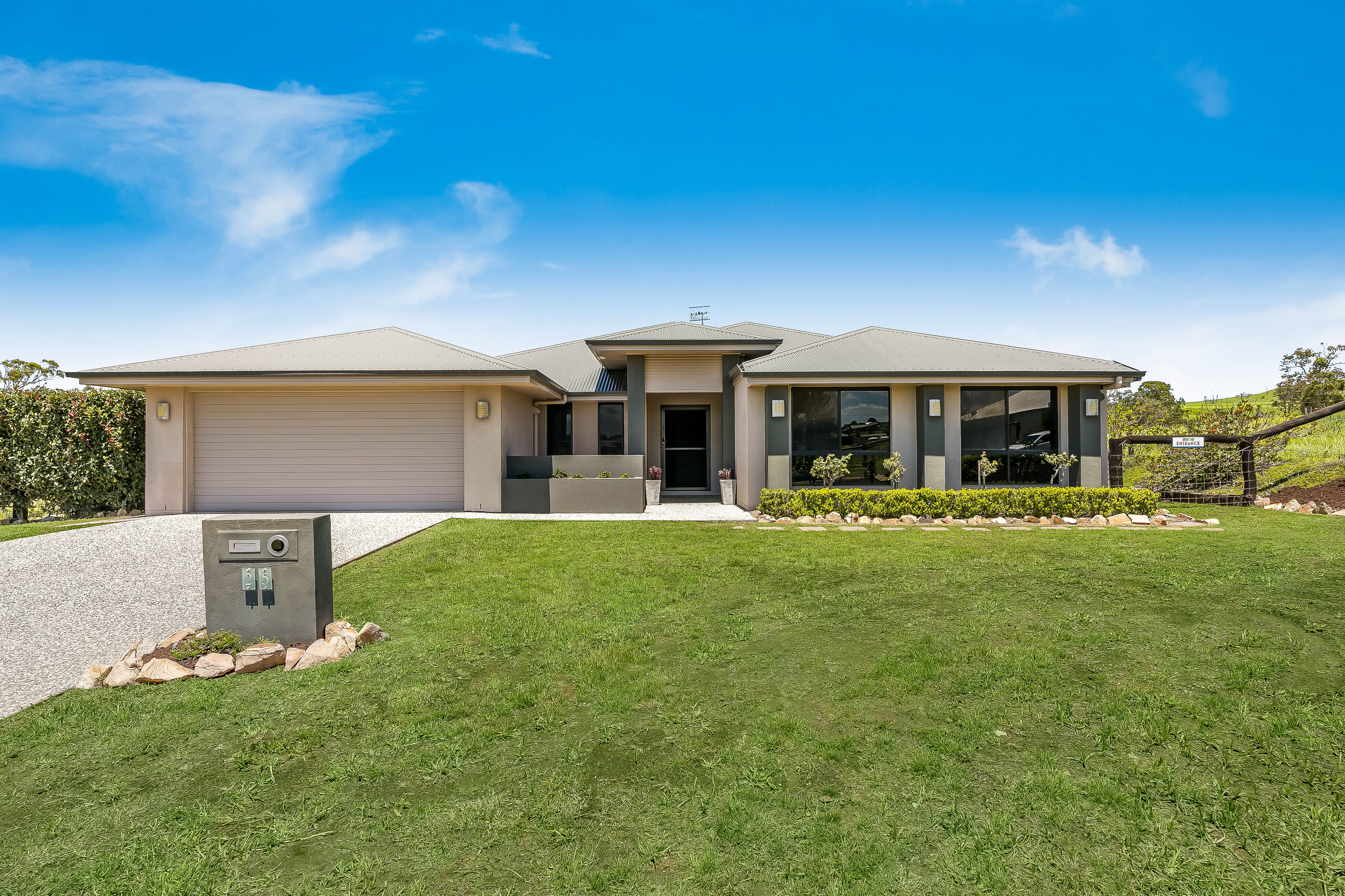 25 Northerly Drive, Hodgson Vale, QLD 4352