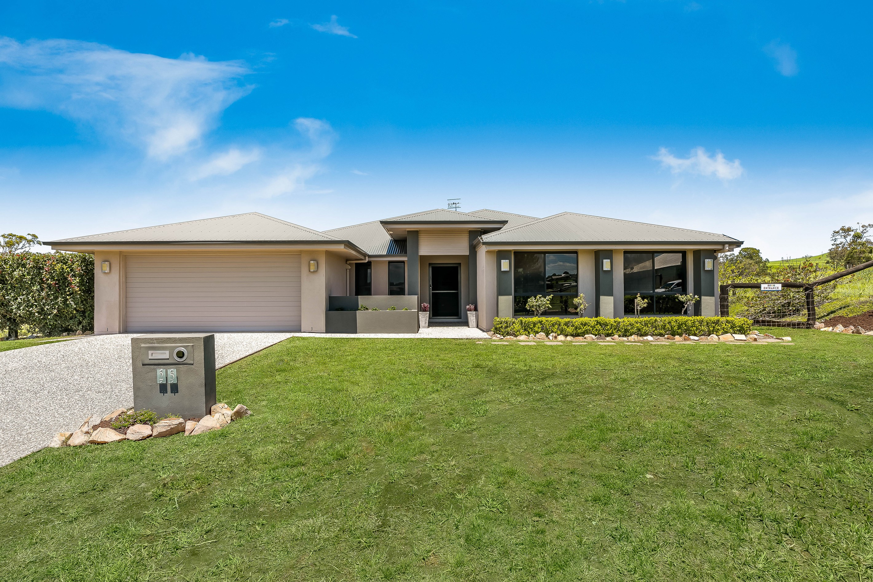 25 Northerly Drive, Hodgson Vale, QLD 4352