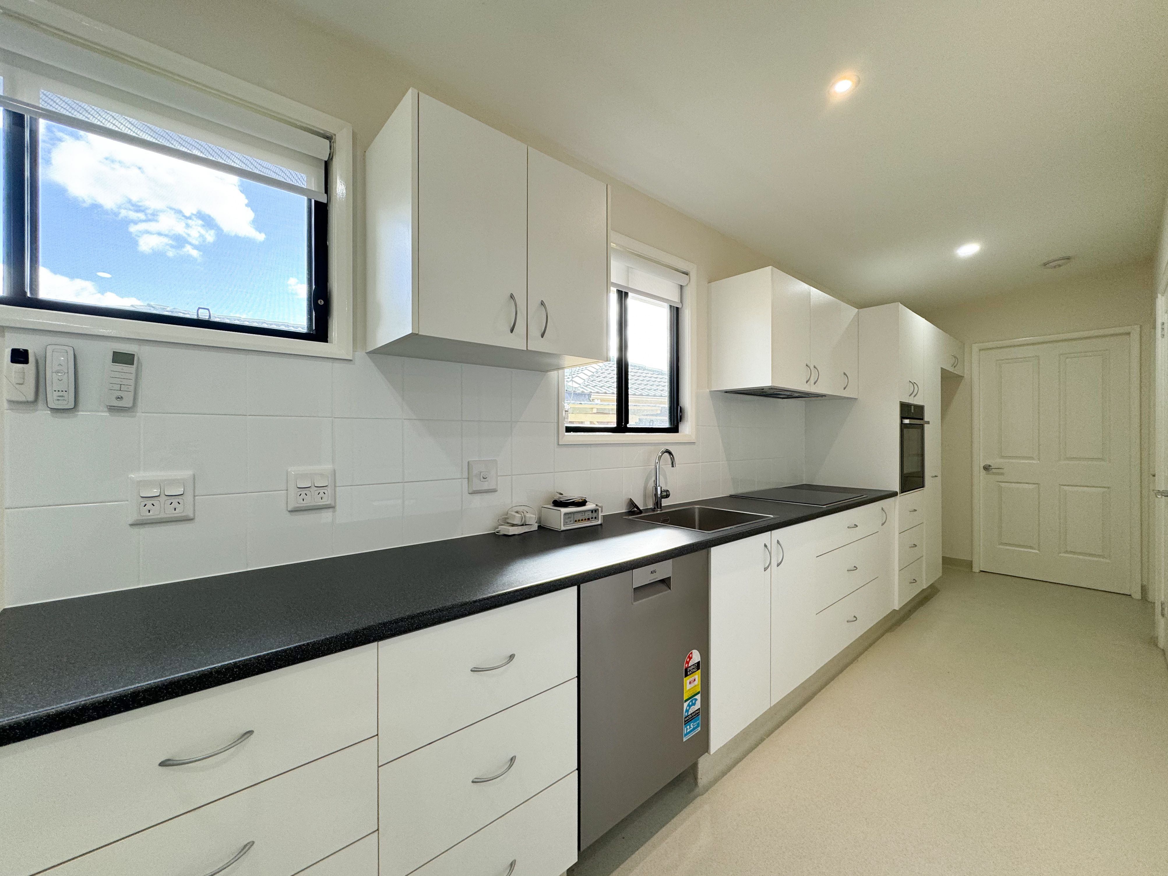 1A Miggs Place, Ambarvale, NSW 2560