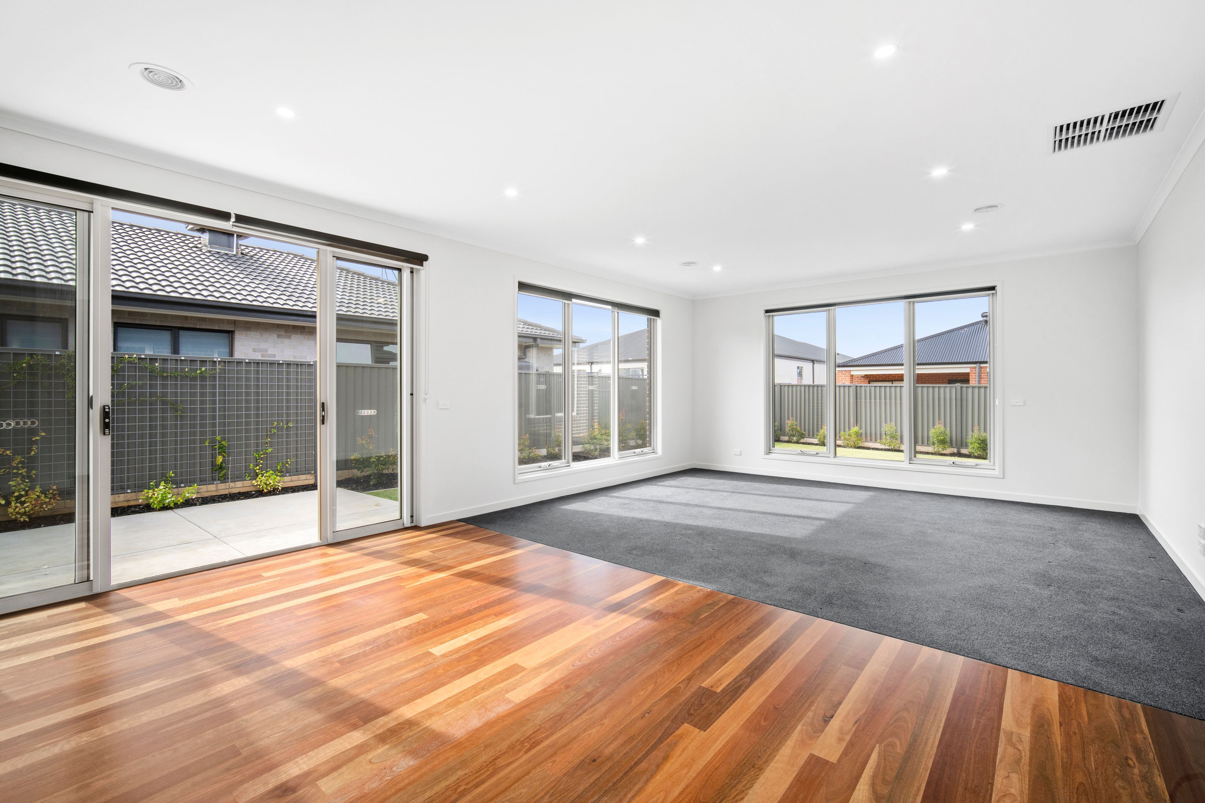 25 Hollioake Drive, Lucas, VIC 3350