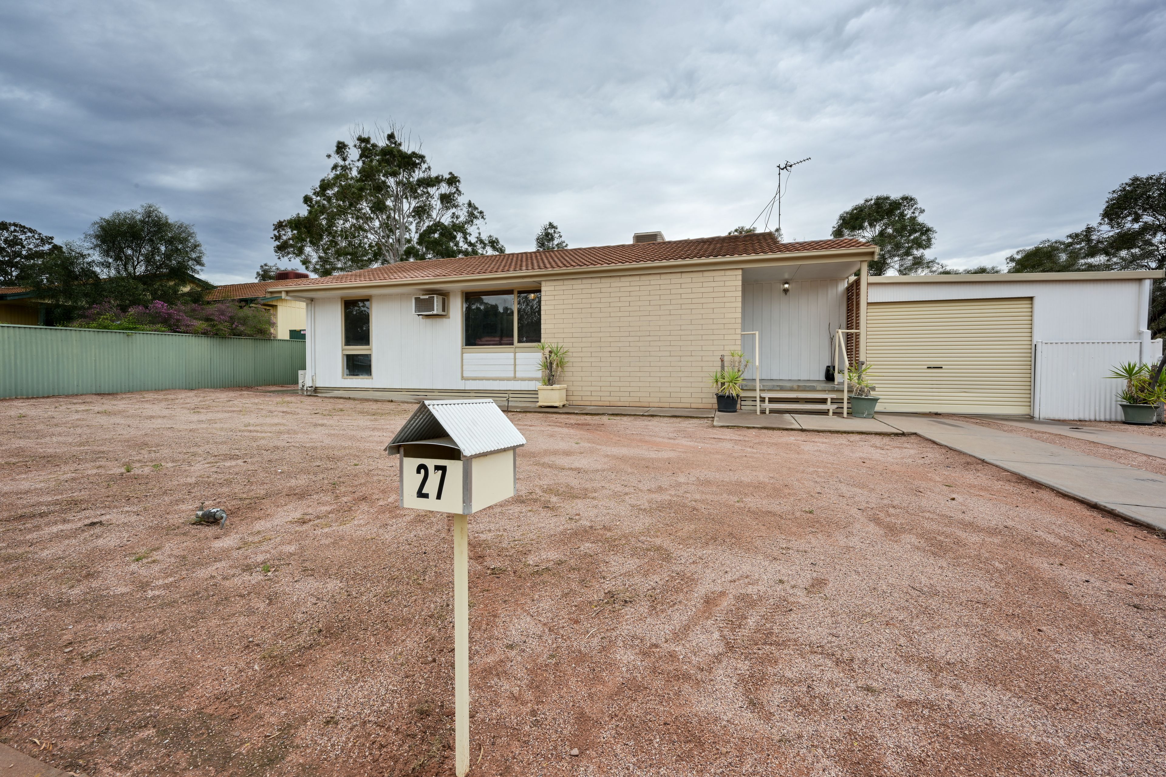 27 Crescent, Port Augusta West, SA 5700 Sold House Ray