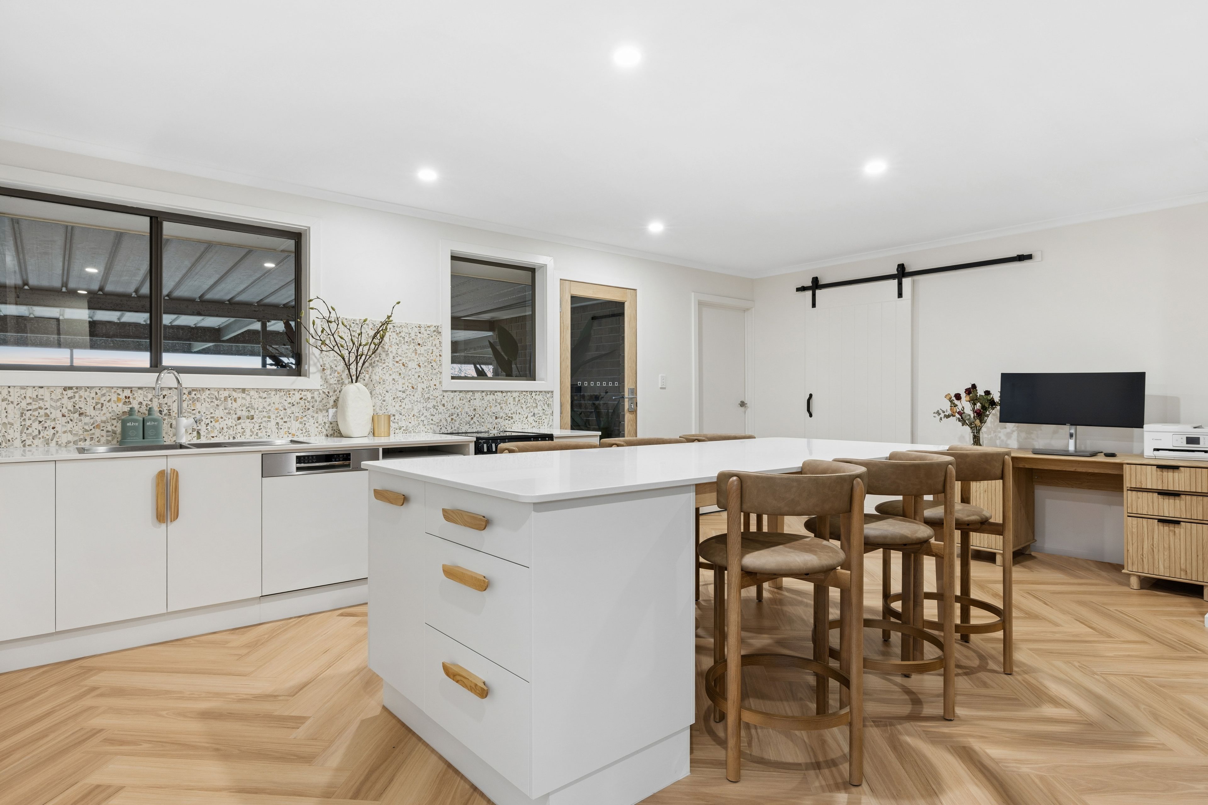 7 Hazel Court — photo 4 of 23