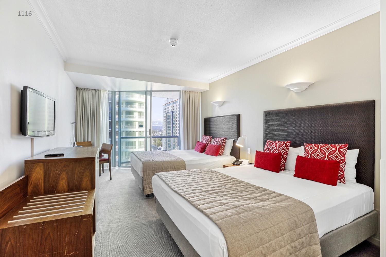 1116/25 Laycock Street, Surfers Paradise, QLD 4217
