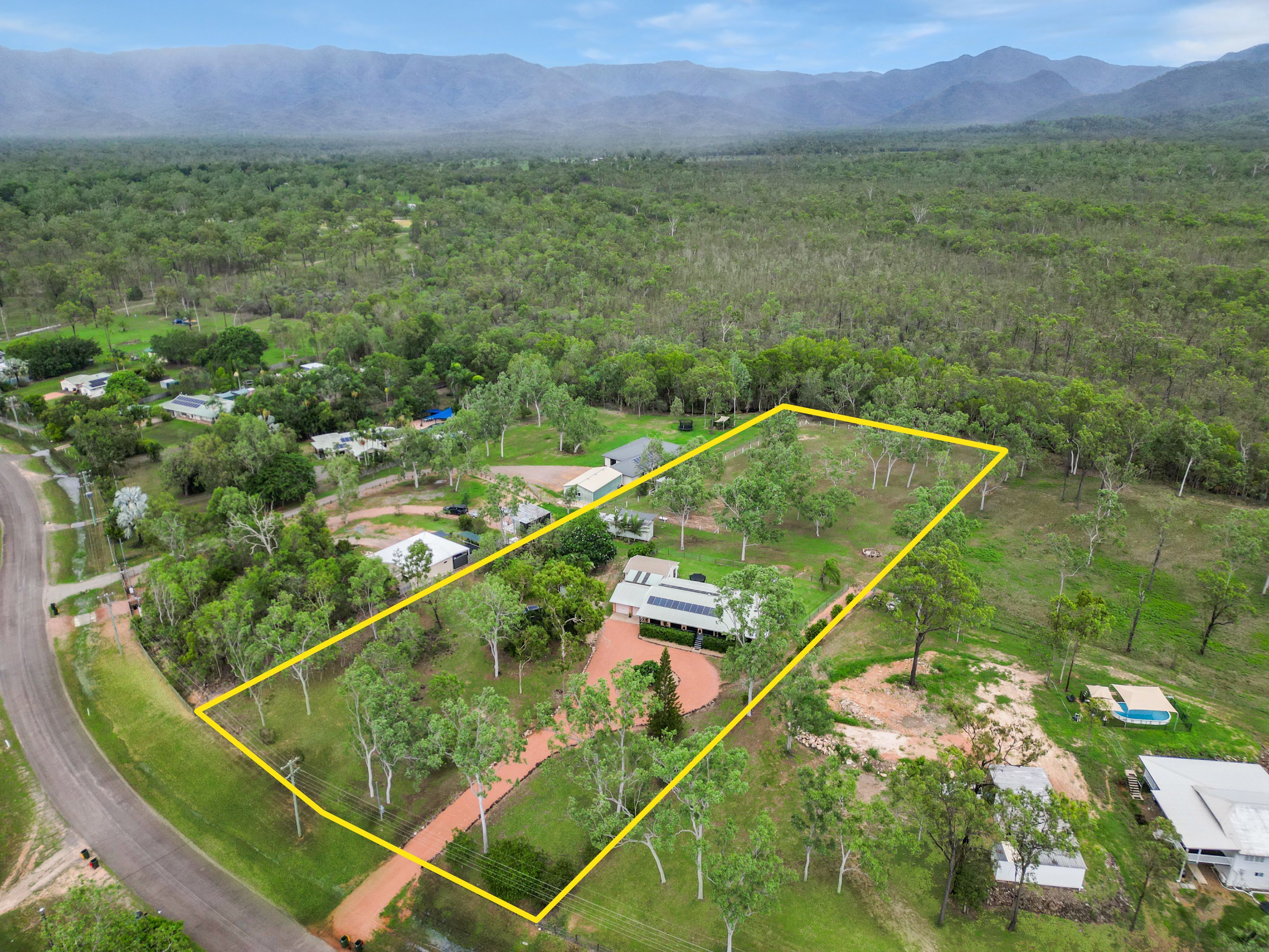 37 Endeavour Road, Bluewater Park, QLD 4818