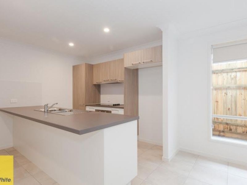 90 Napier Circuit, Silkstone, QLD 4304