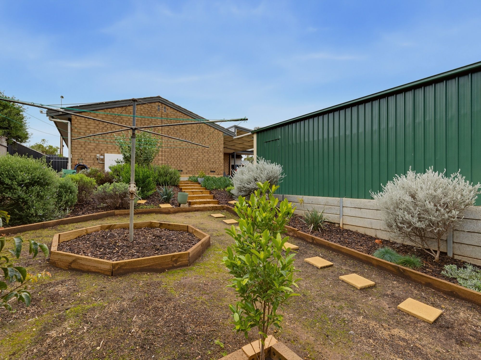 360 Honeypot Road — photo 18 of 19