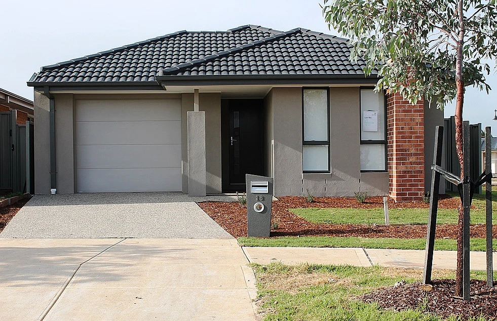 18 Parkleigh Drive, Kurunjang, VIC 3337