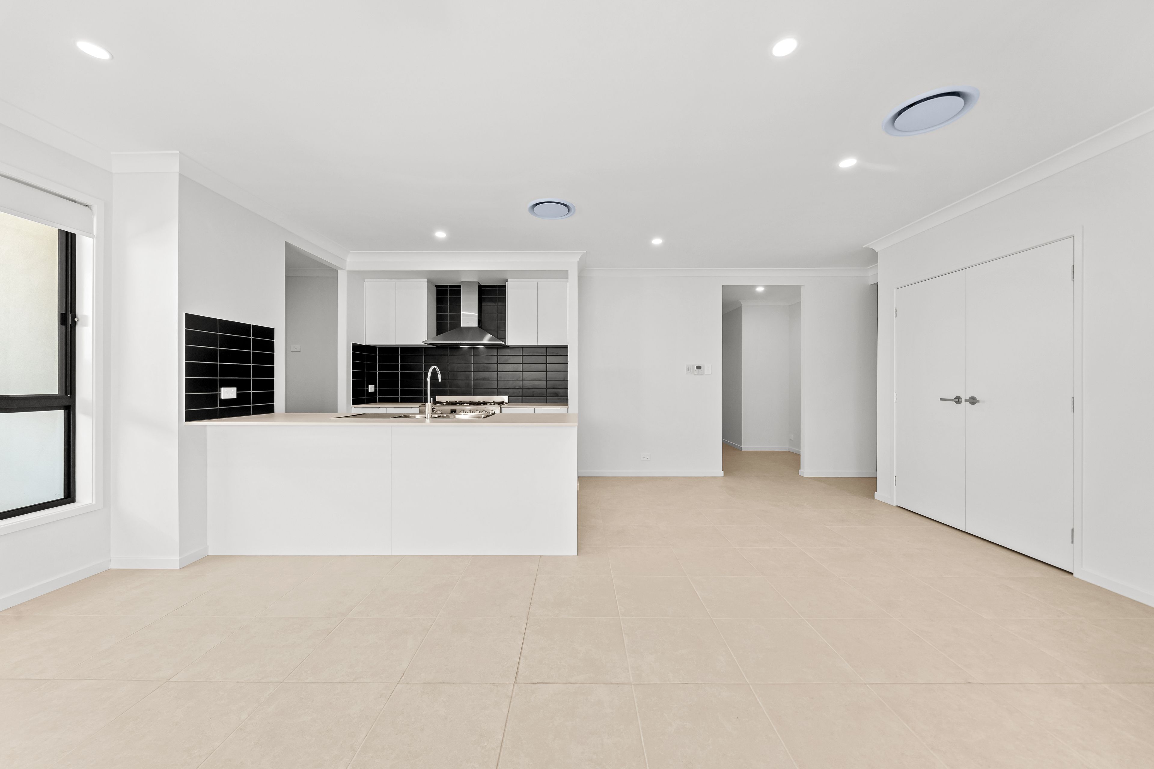 11 Hamersley Court — photo 5 of 17