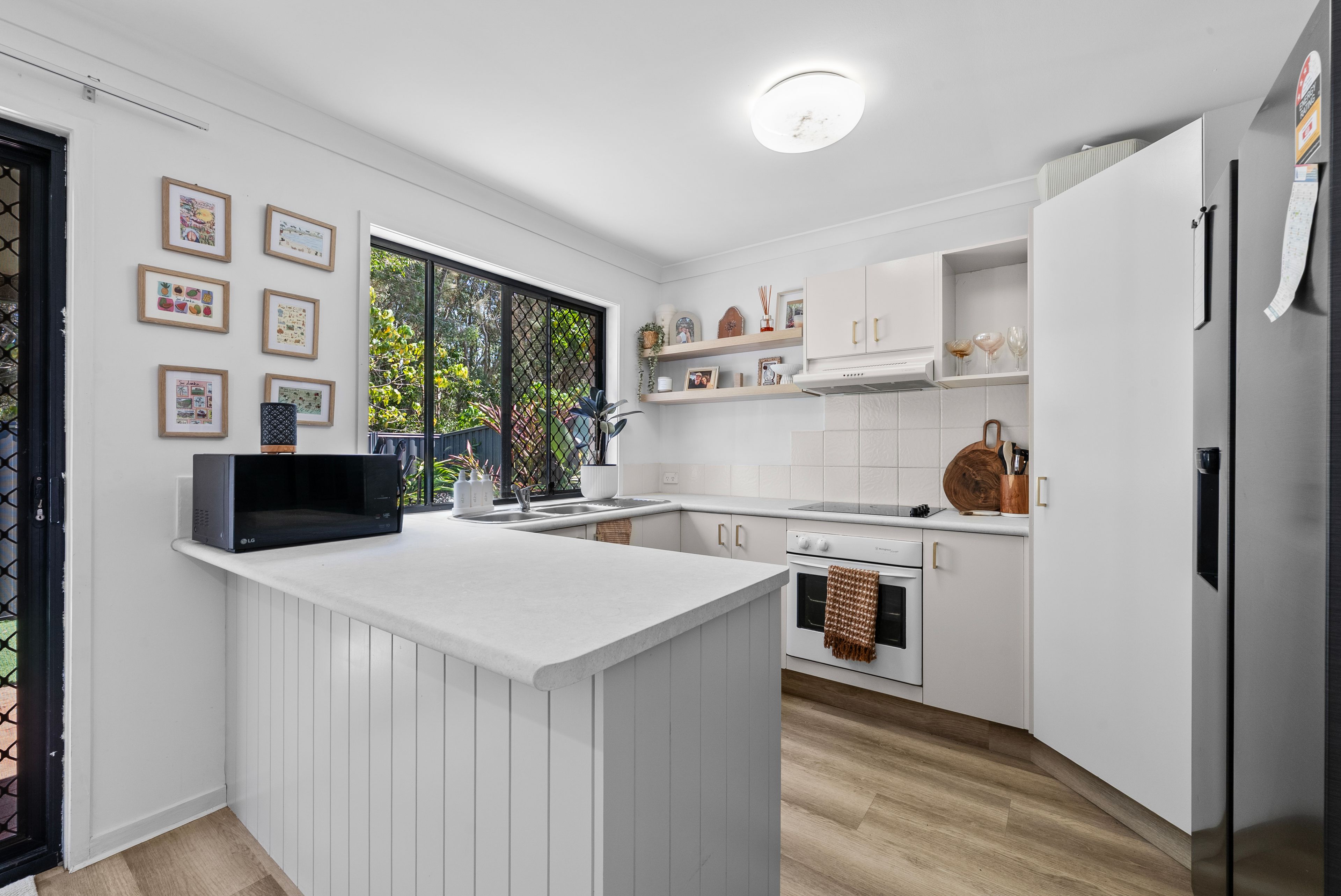 38/24 Amsonia Court — photo 3 of 18