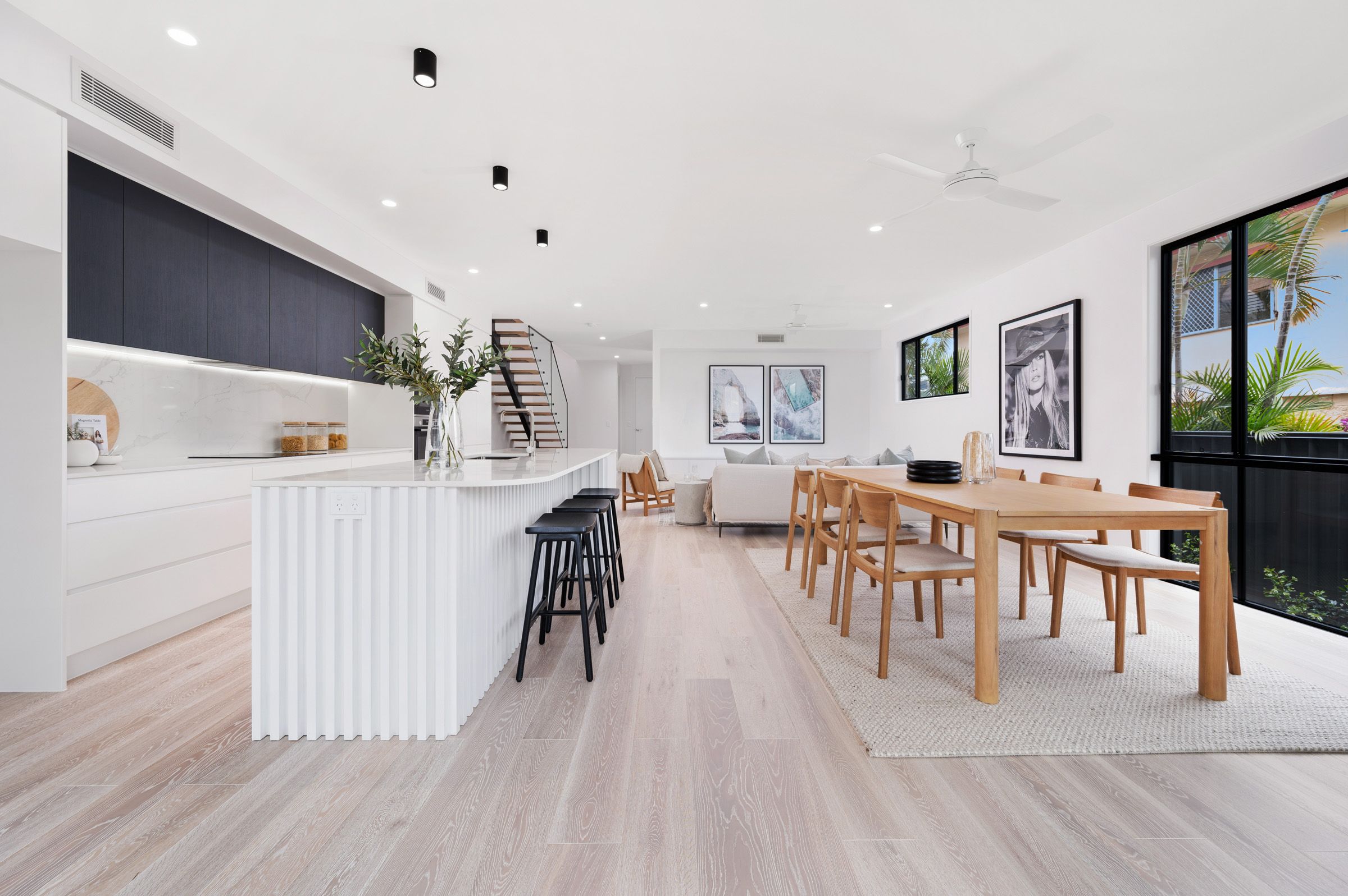 1/19 Drake Avenue, Paradise Point, QLD 4216