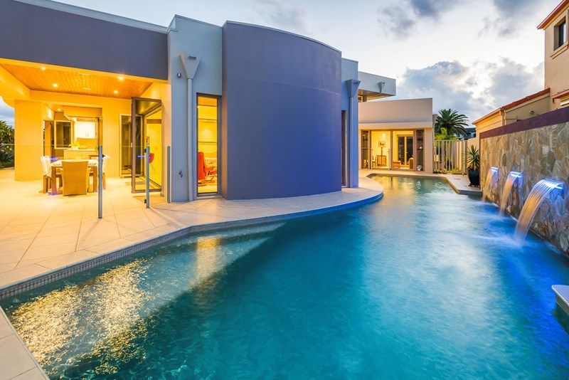 15 King James Court, Sovereign Islands, QLD 4216