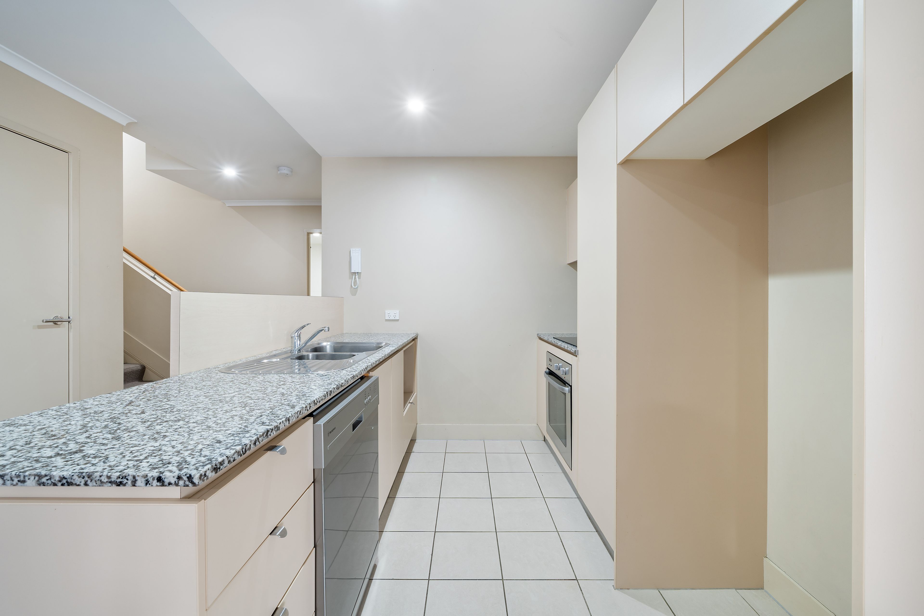 64/77 Northbourne Avenue — photo 4 of 14
