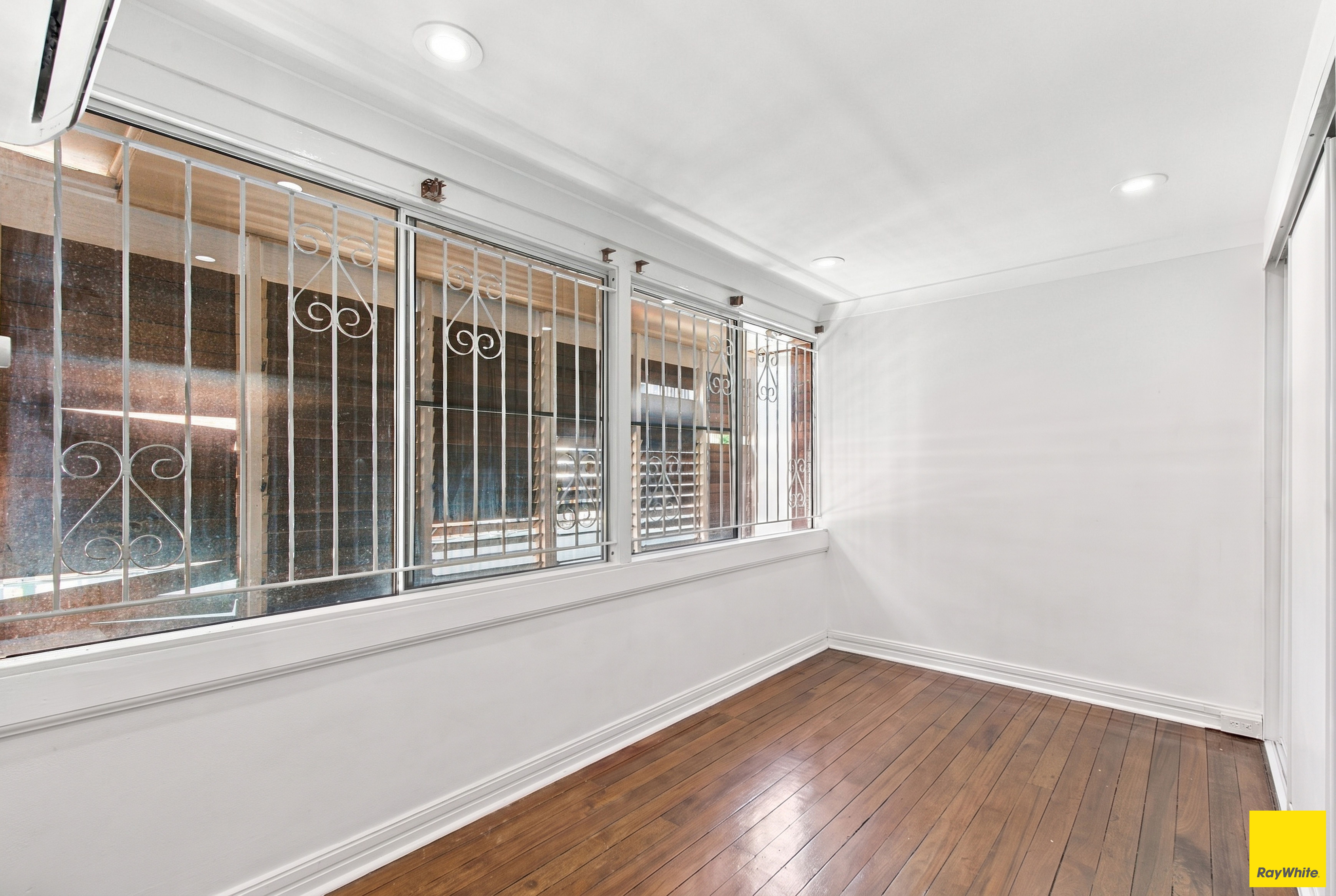 100 Abbott Street — photo 12 of 22