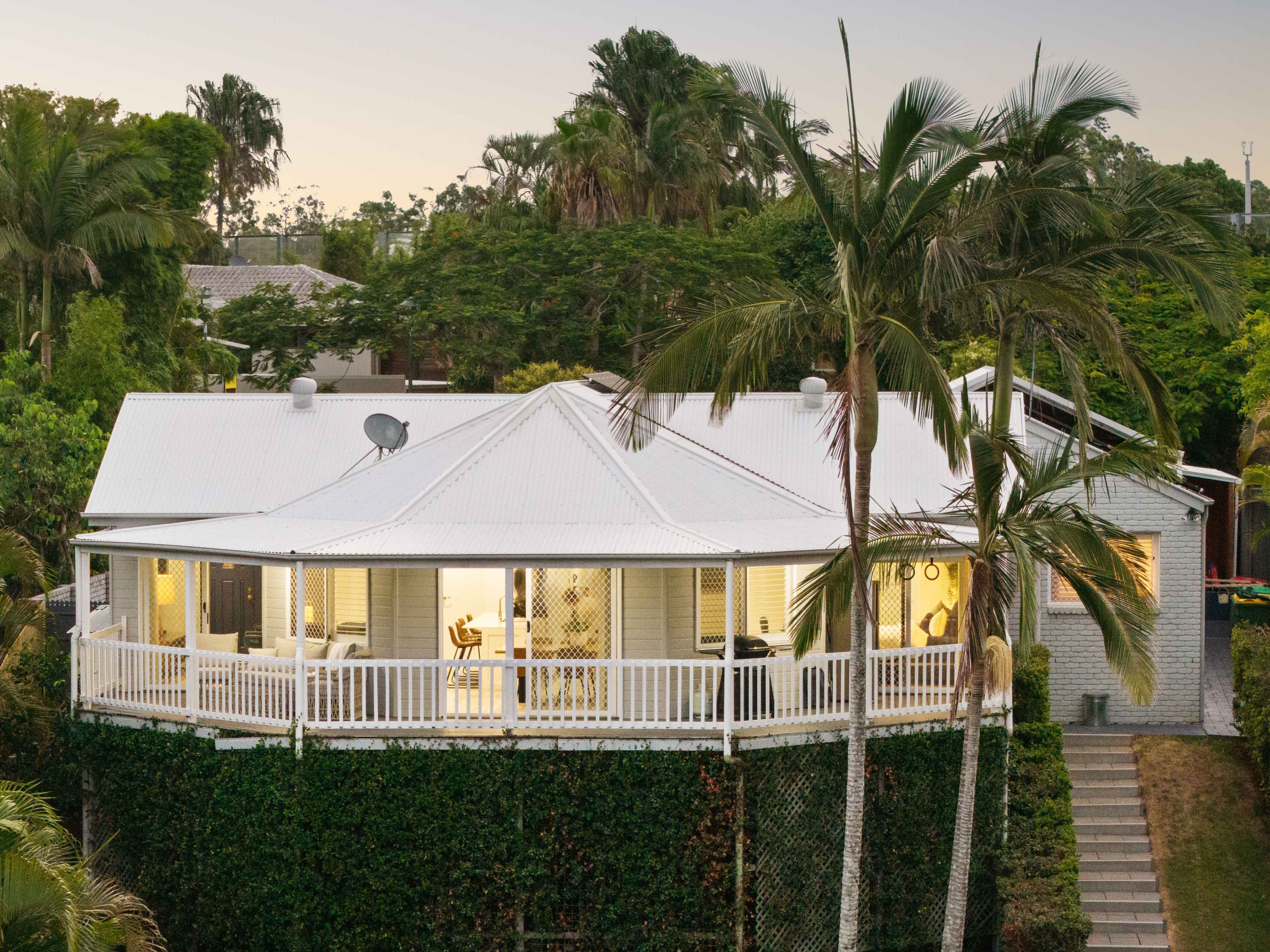 16 Monterey Keys Drive, Helensvale, QLD 4212