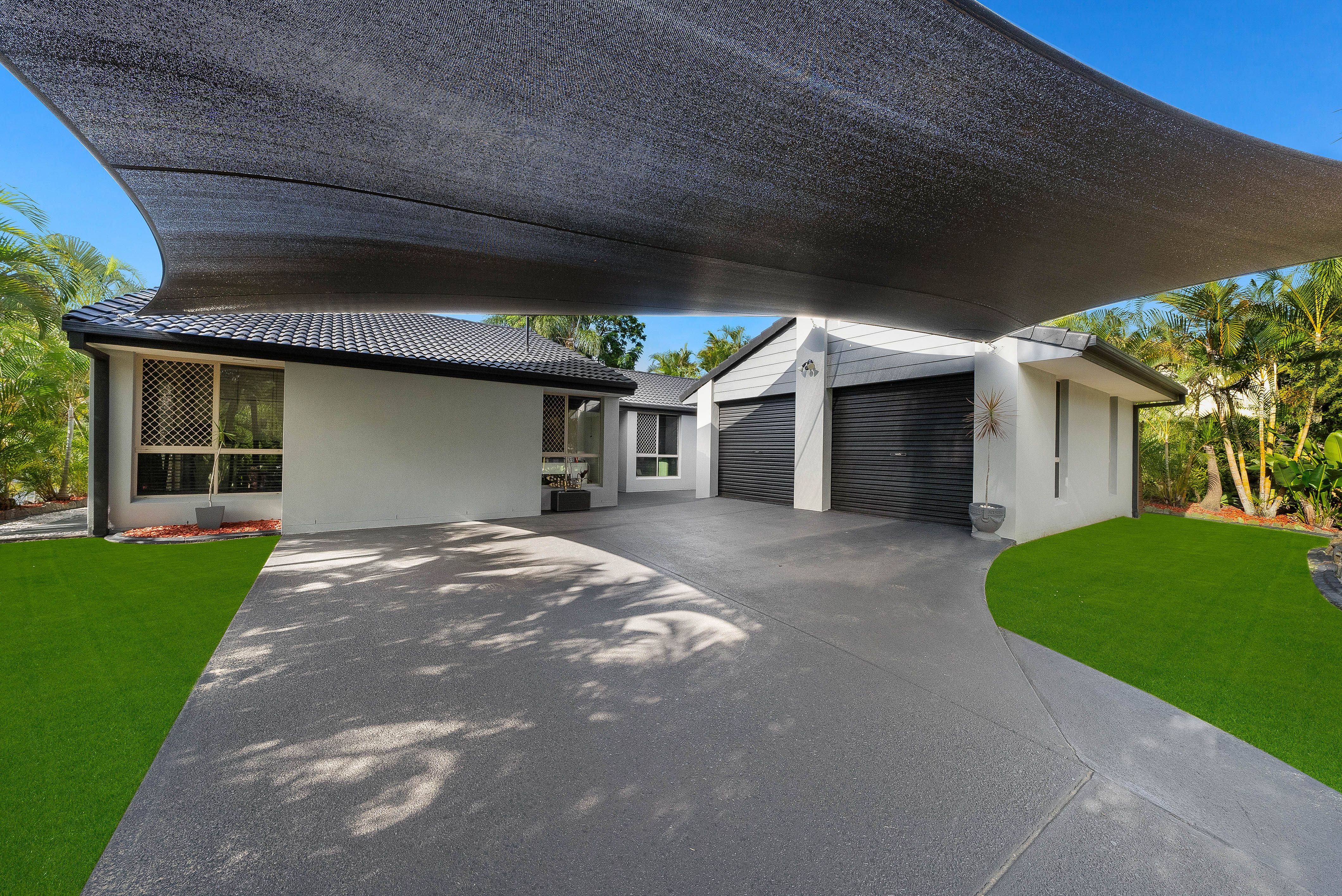 7 Universal Street, Oxenford QLD 4210