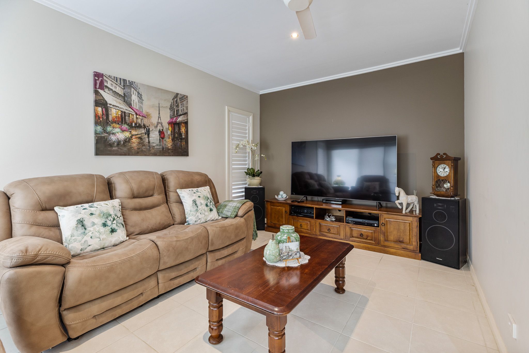 17 Loch Avenue, Glenmore Park, NSW