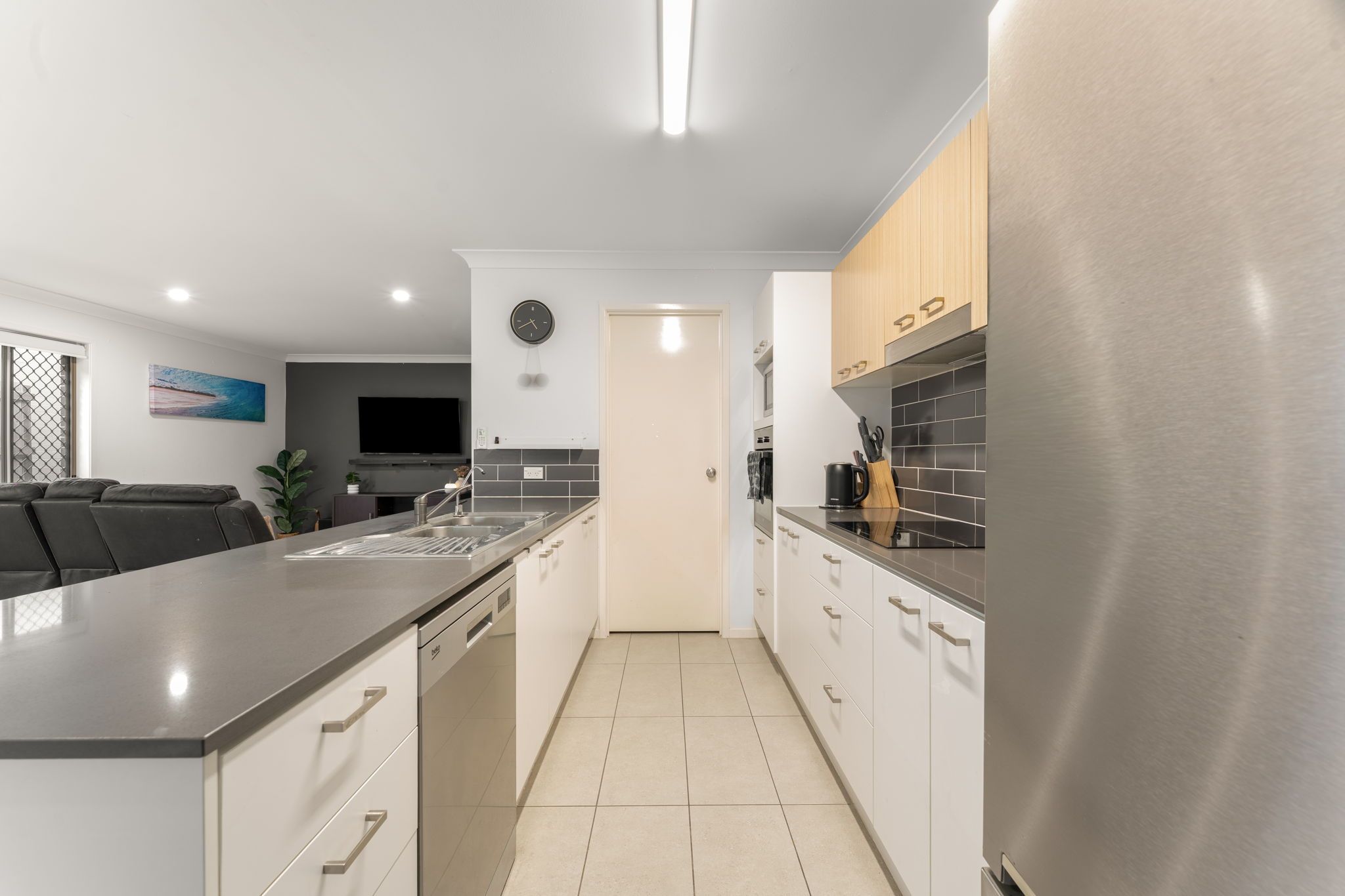 25 Mount Cooroora Street — photo 8 of 29
