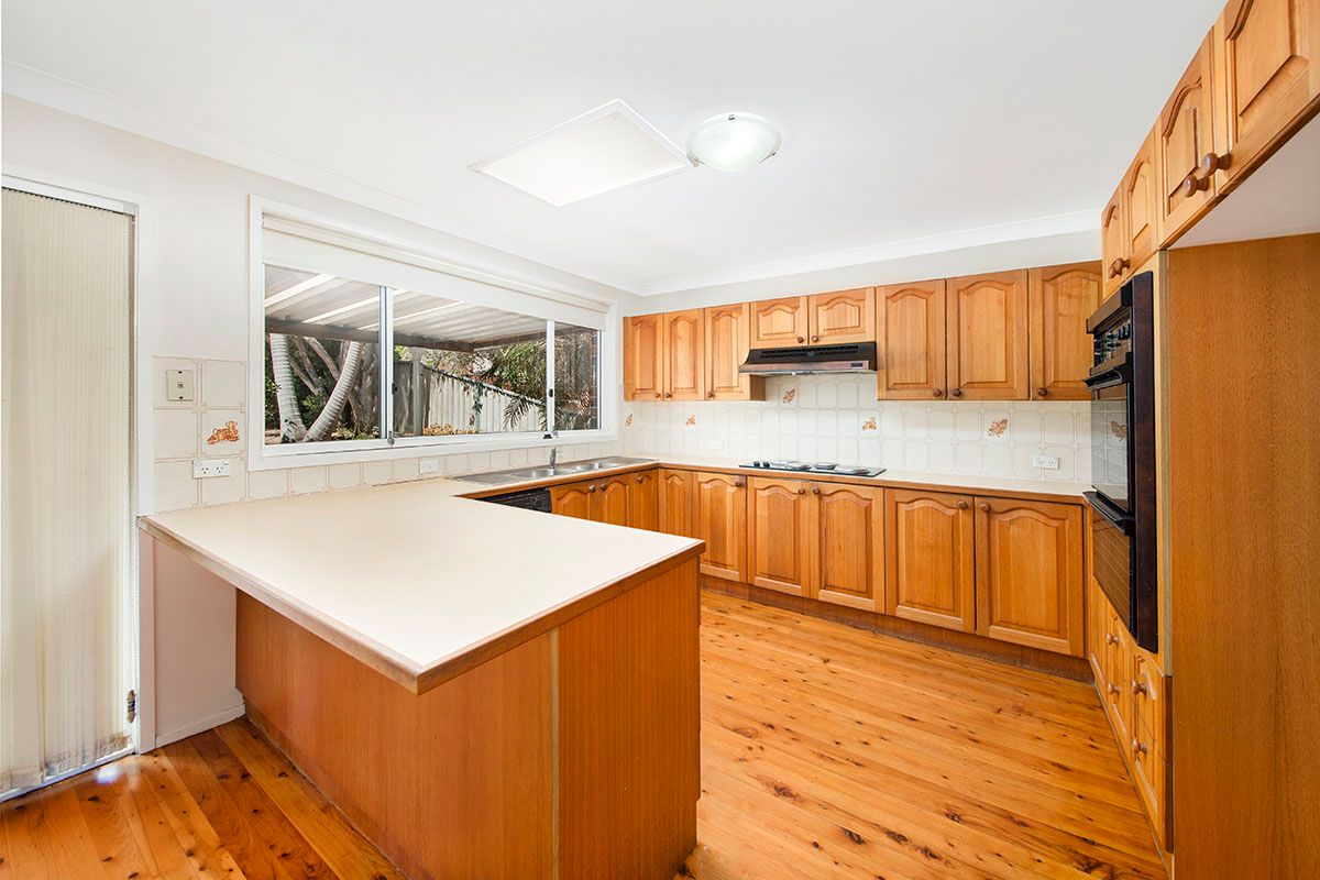10 Blackwattle Place, Alfords Point, NSW 2234