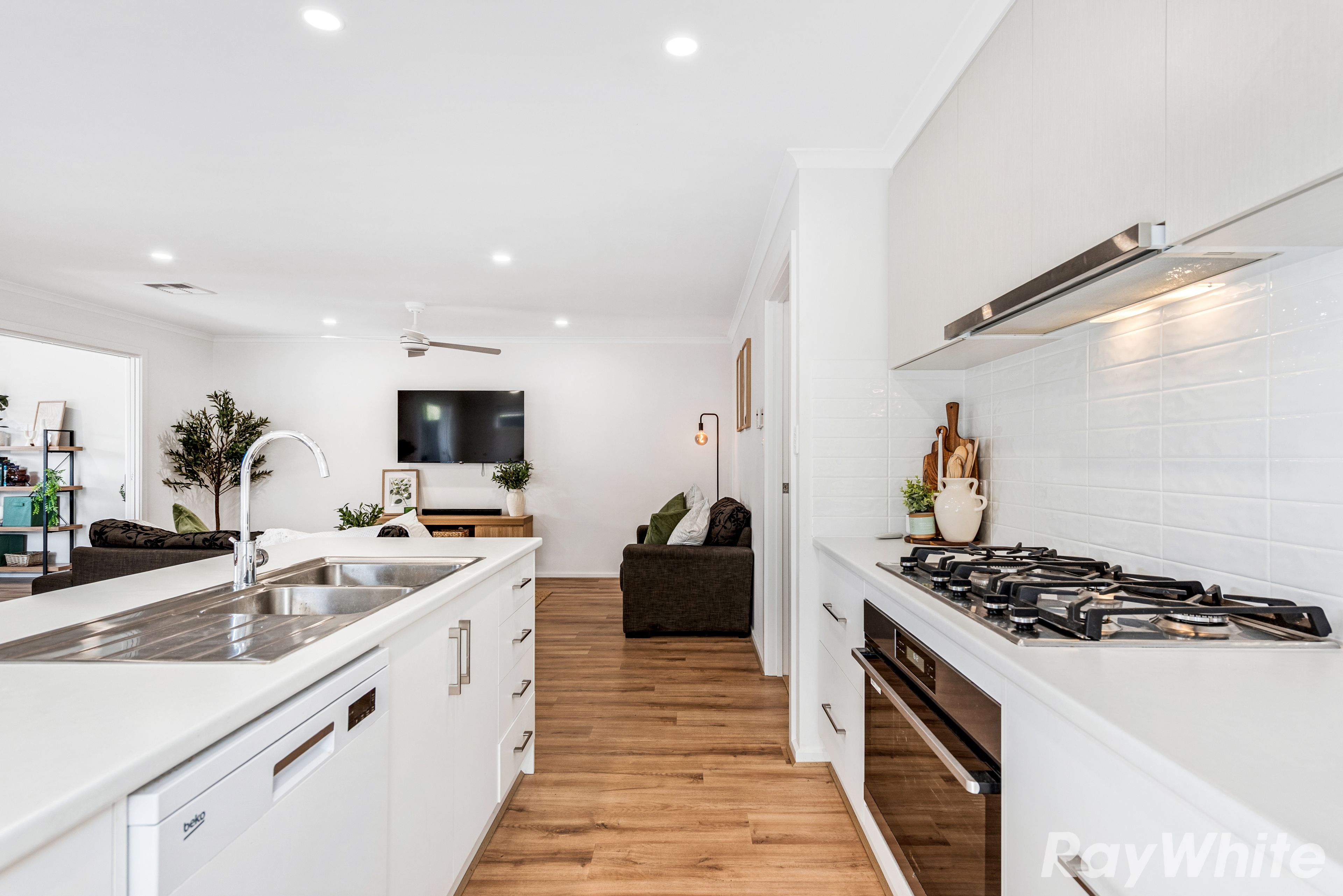 10 Hastings Street — photo 12 of 30