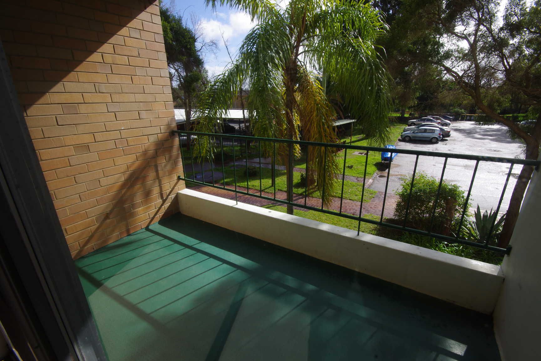16/16 Leeder Street, Glendalough, WA 6016
