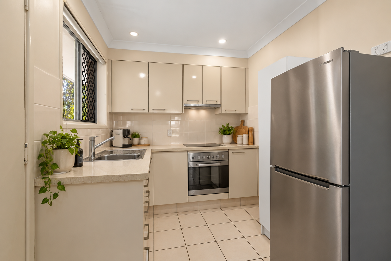 1-4/12 Dorothy Street — photo 12 of 27