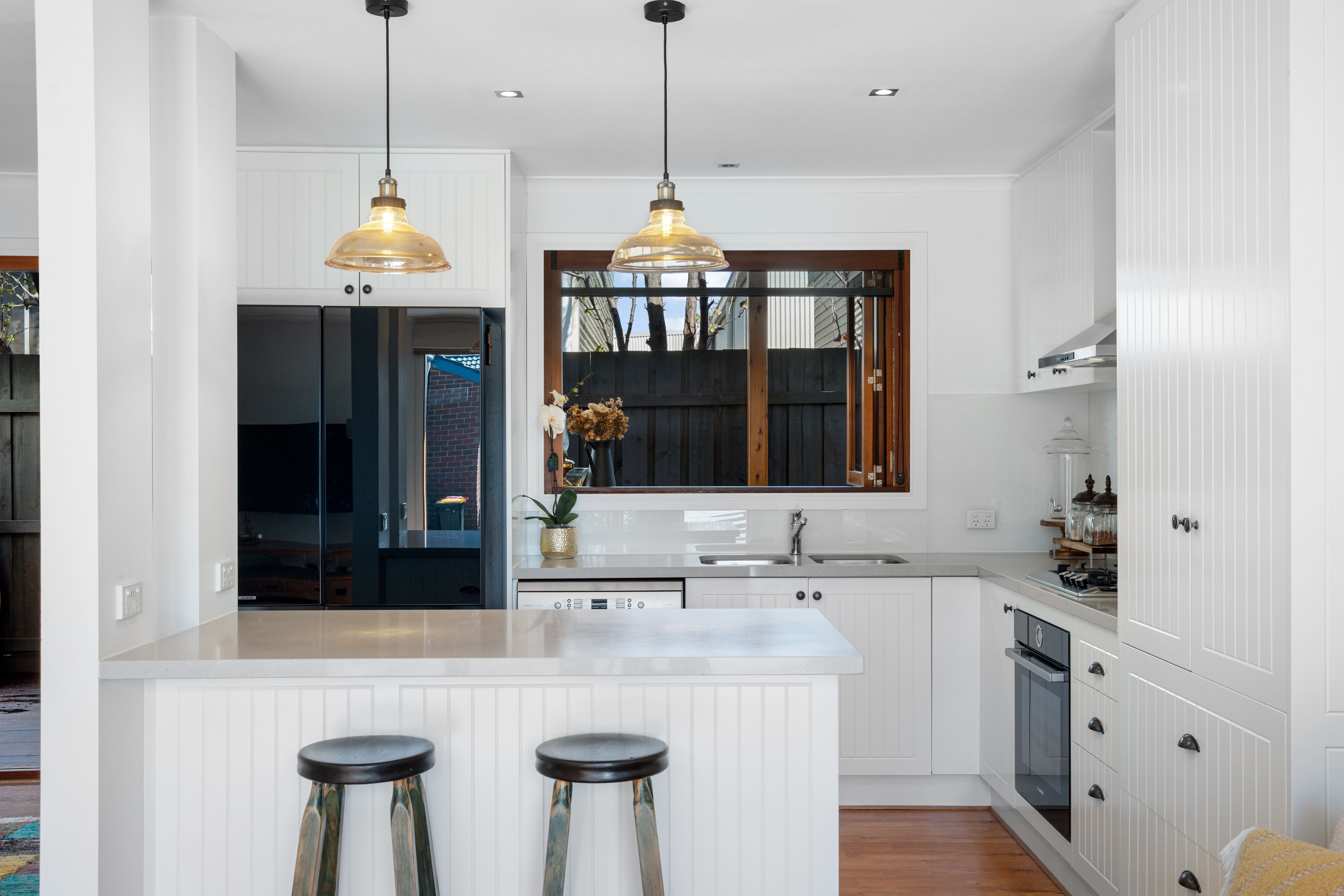 2/10 Keith Street — photo 8 of 16