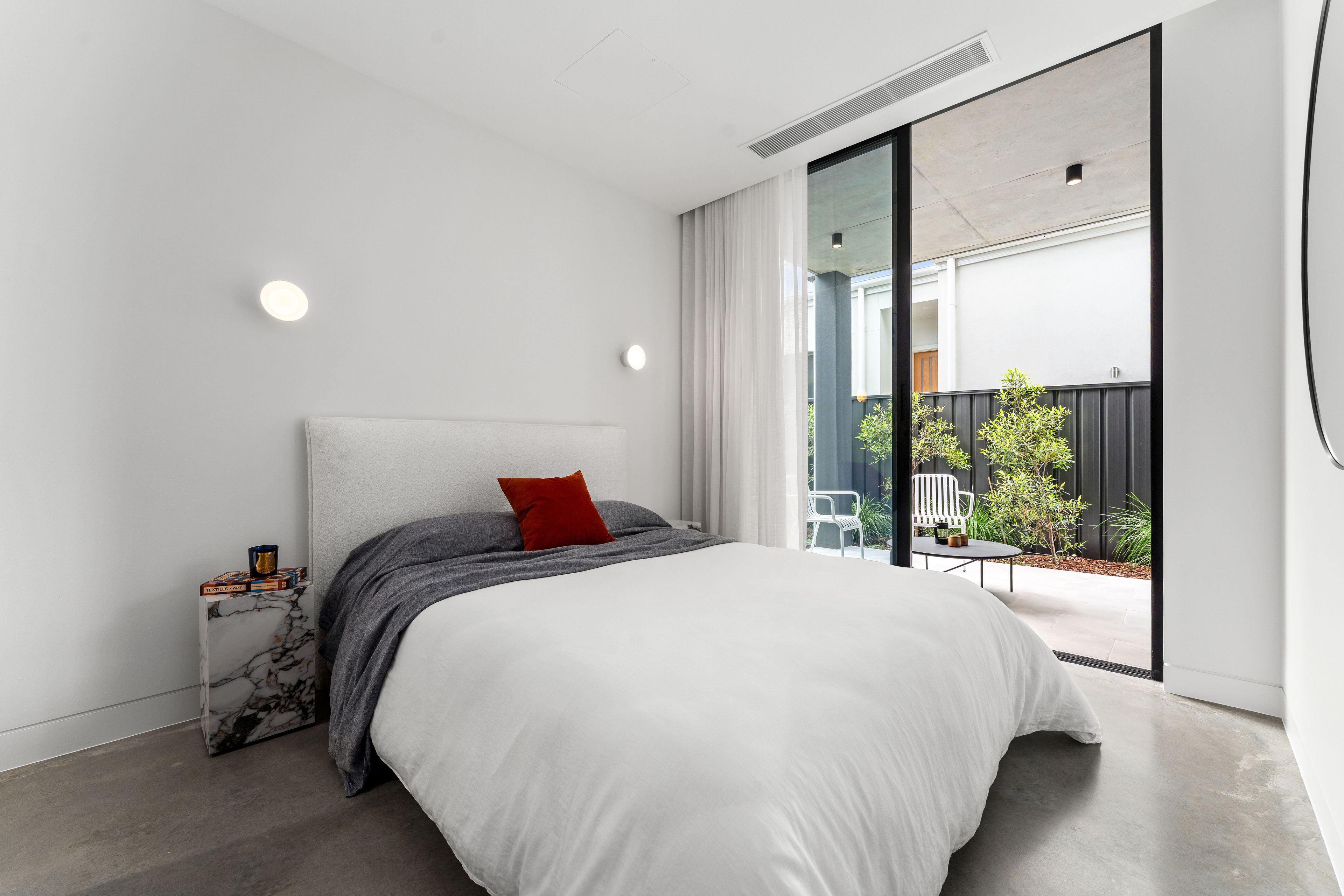 1 Harbord Street — photo 18 of 21