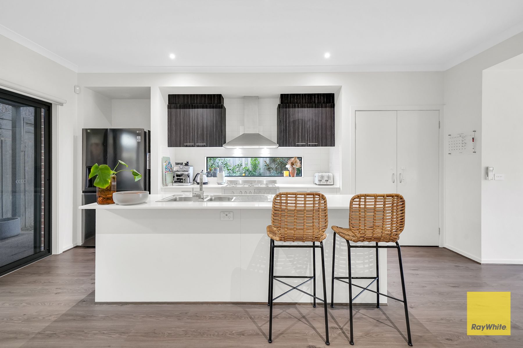 37 Bodalla Drive — photo 4 of 18