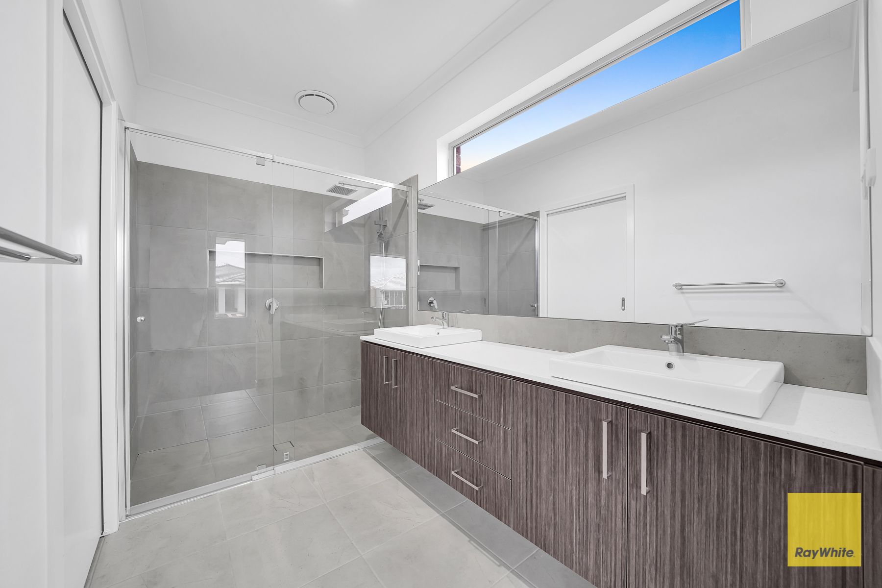 41 Gardenvale Avenue — photo 9 of 19