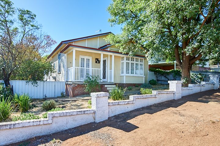 12 Commins Street, Junee, NSW 2663
