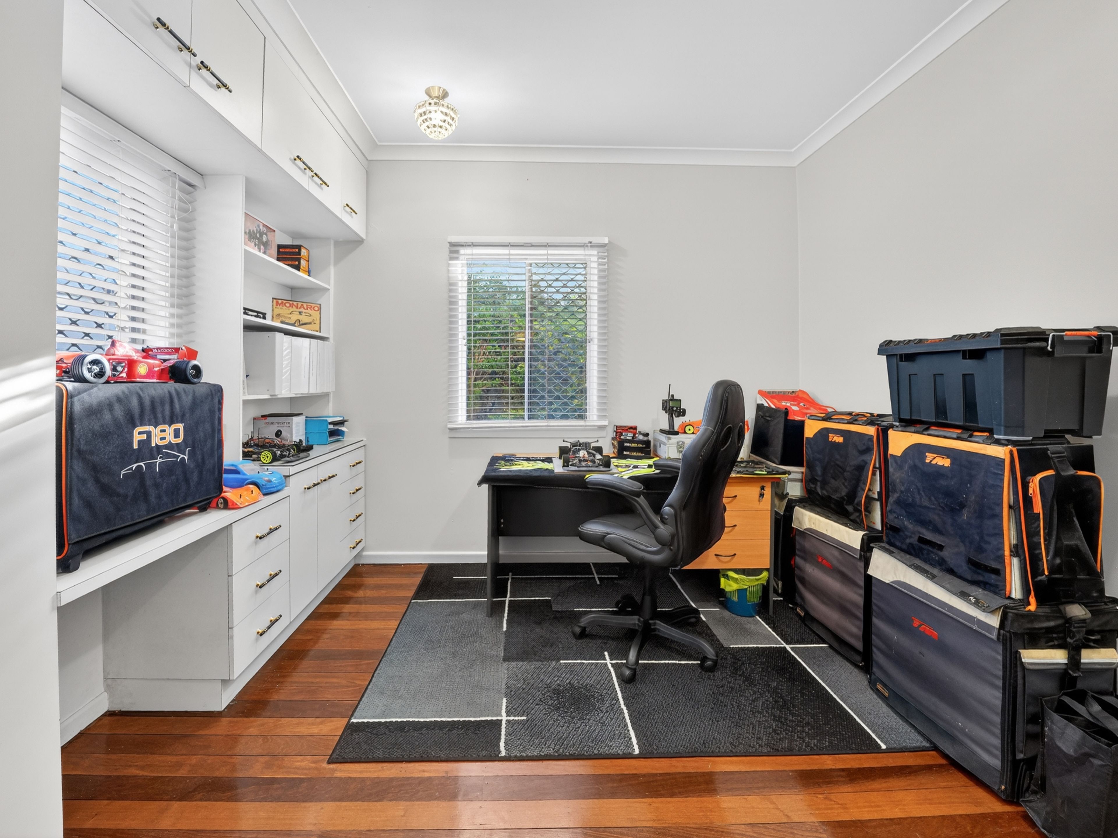 25 Hellen Street — photo 13 of 24