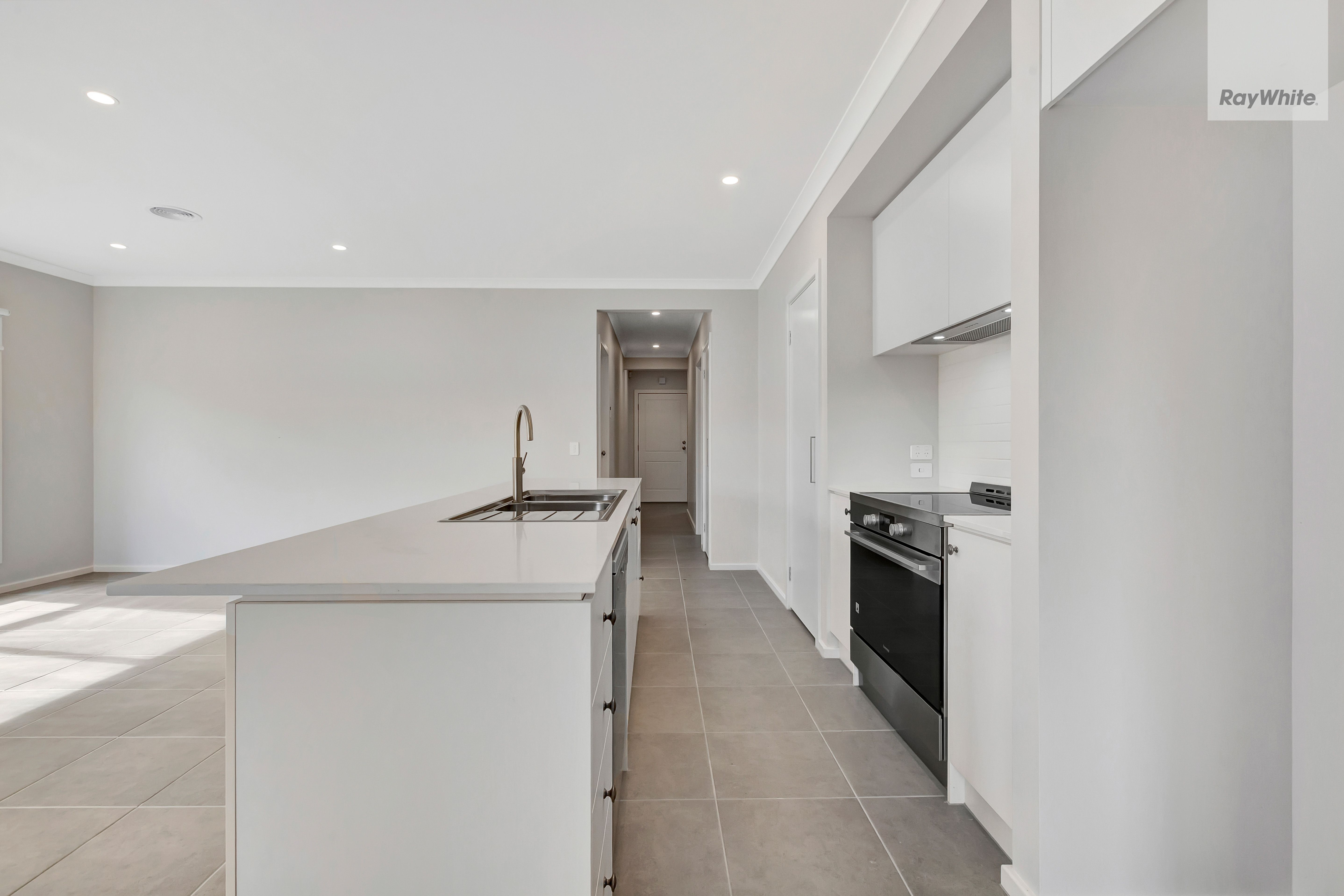 18 Hammer Street — photo 4 of 12