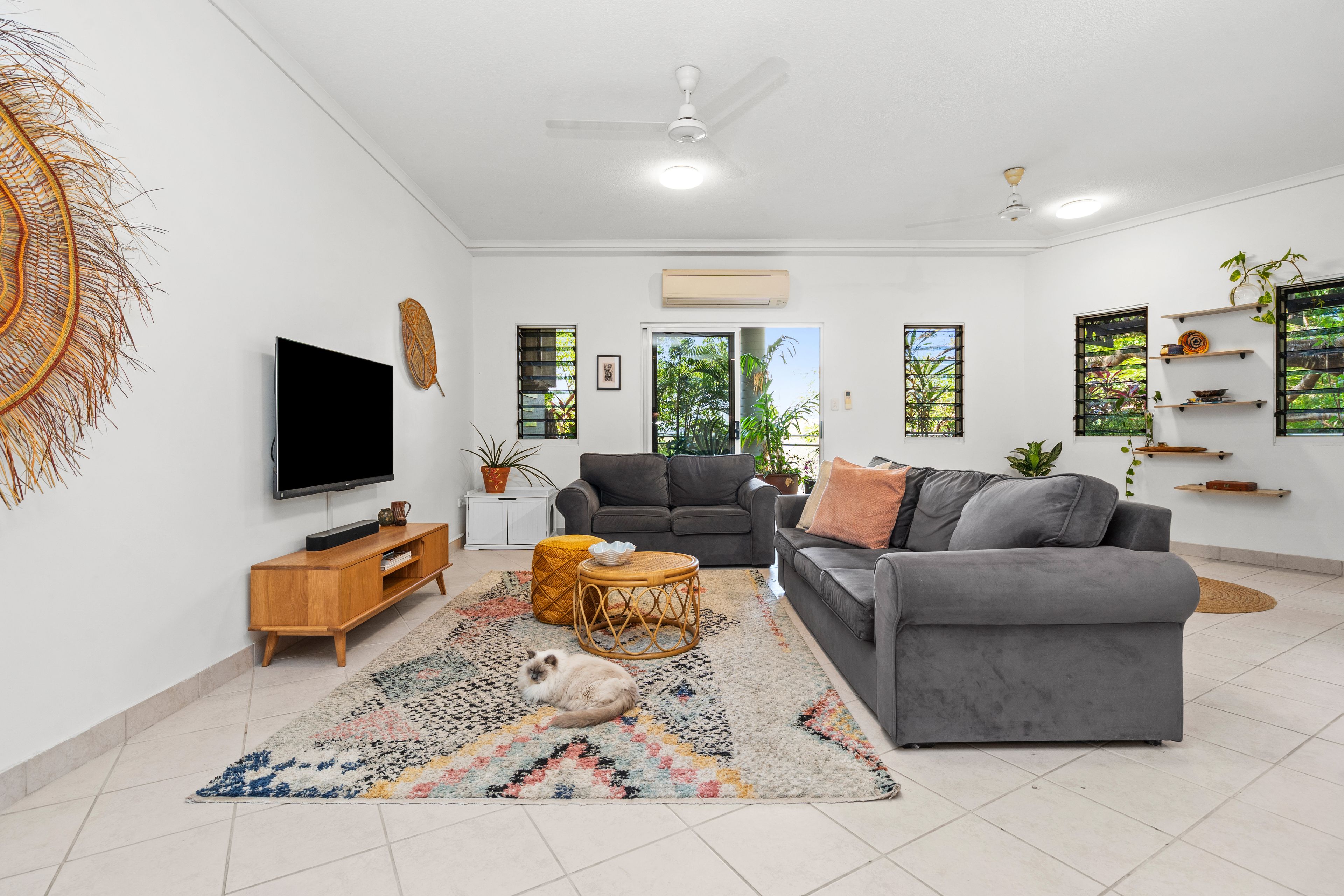 1/5 Cardona Court — photo 3 of 26
