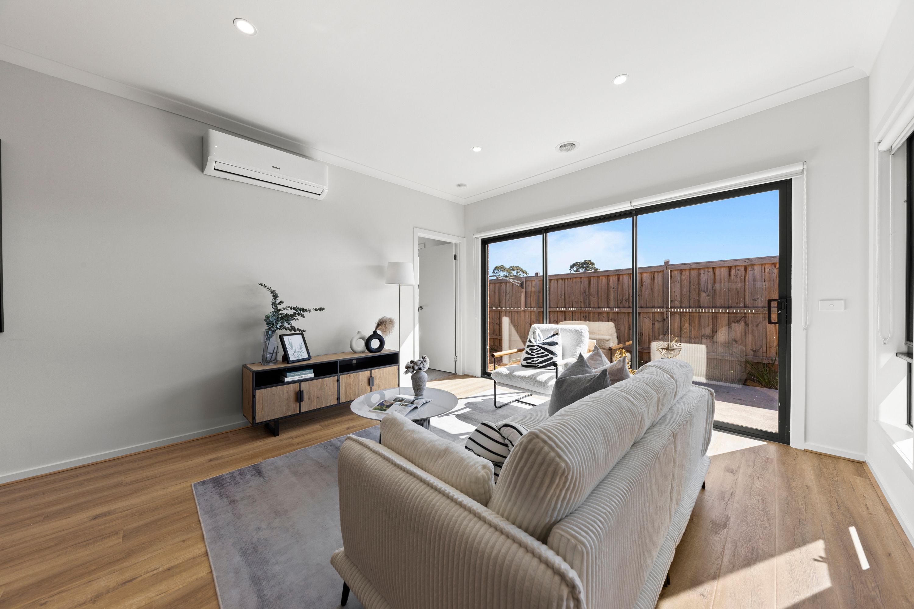 4 Handley Crescent — photo 11 of 24