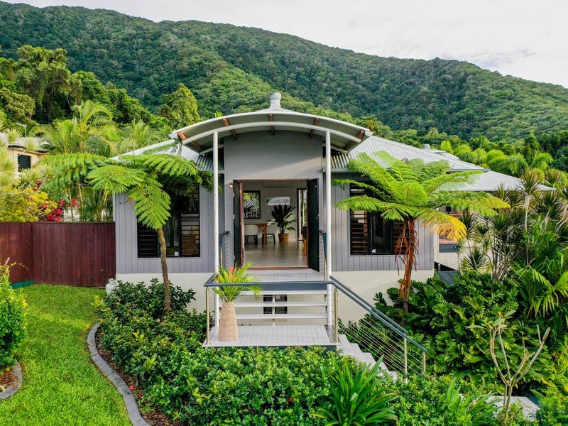 10 Savannah Street, Palm Cove, QLD 4879