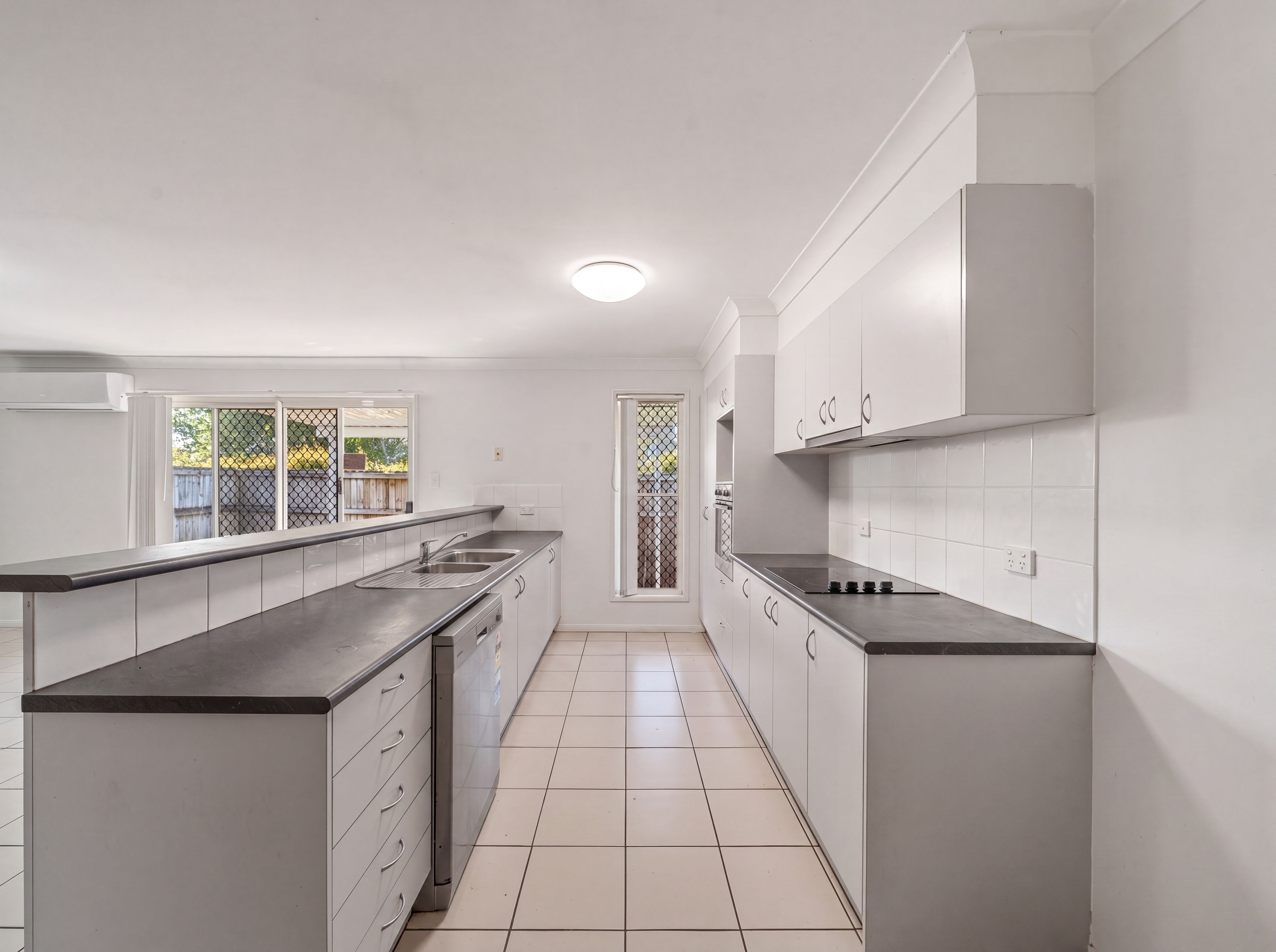 2/52 Amity Drive — photo 5 of 13