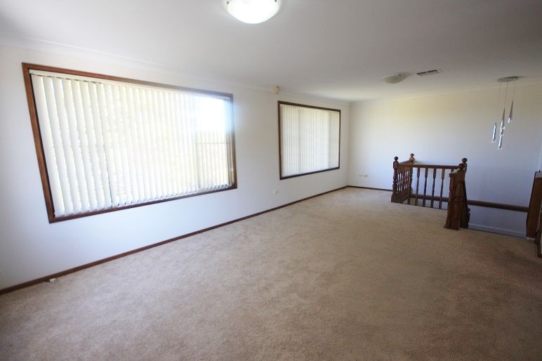 94 Trobriand Crescent, Glenfield, NSW 2167