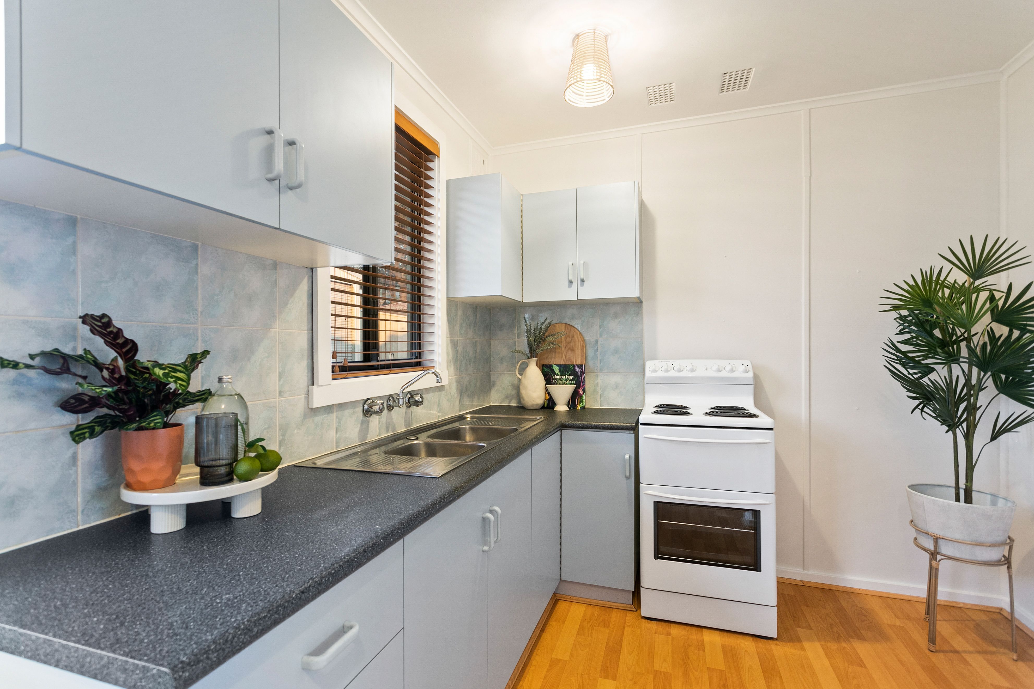 546 Northcliffe Drive, Berkeley, NSW 2506