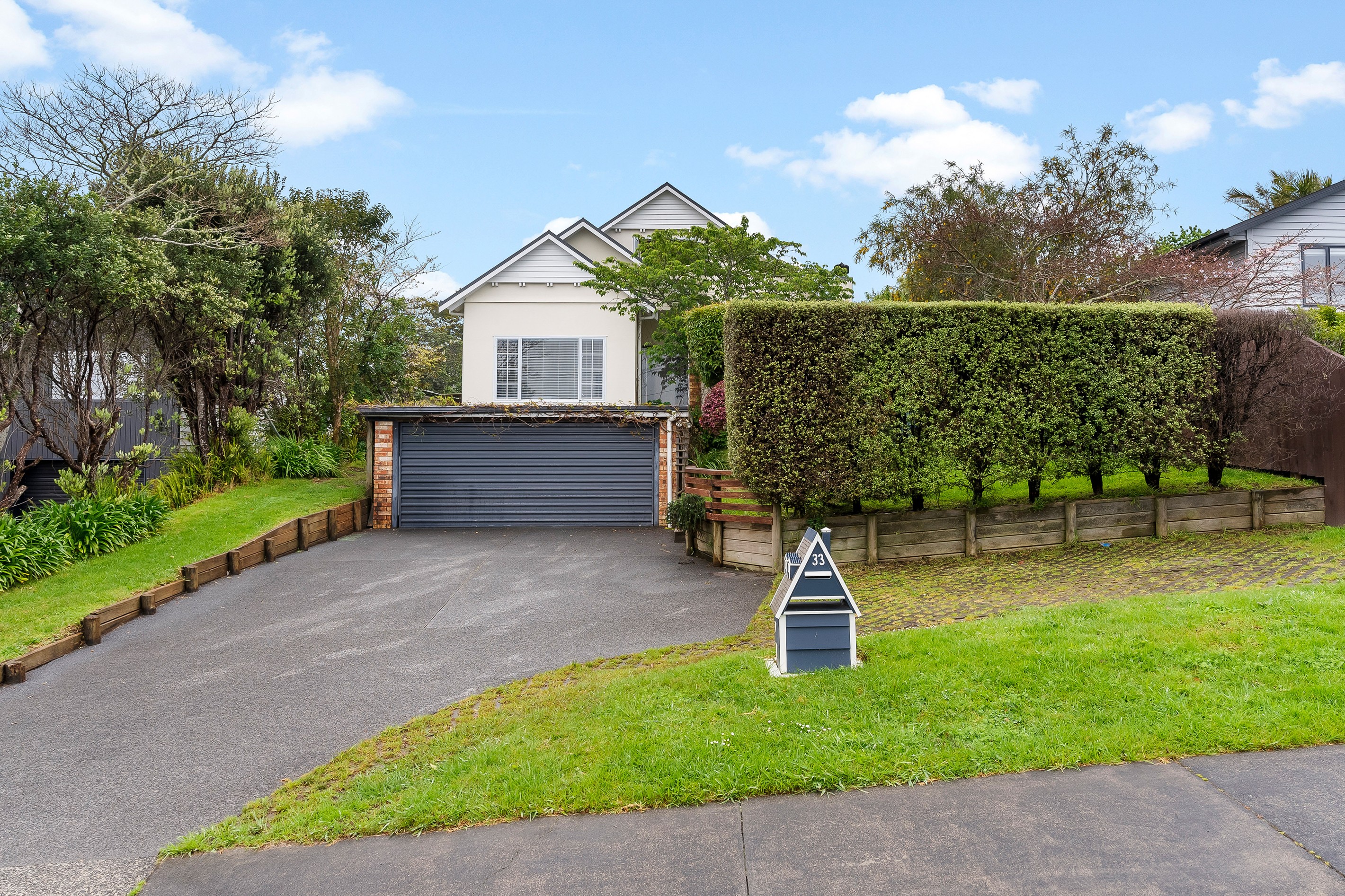 33 Churchill Road, Cockle Bay, Manukau City