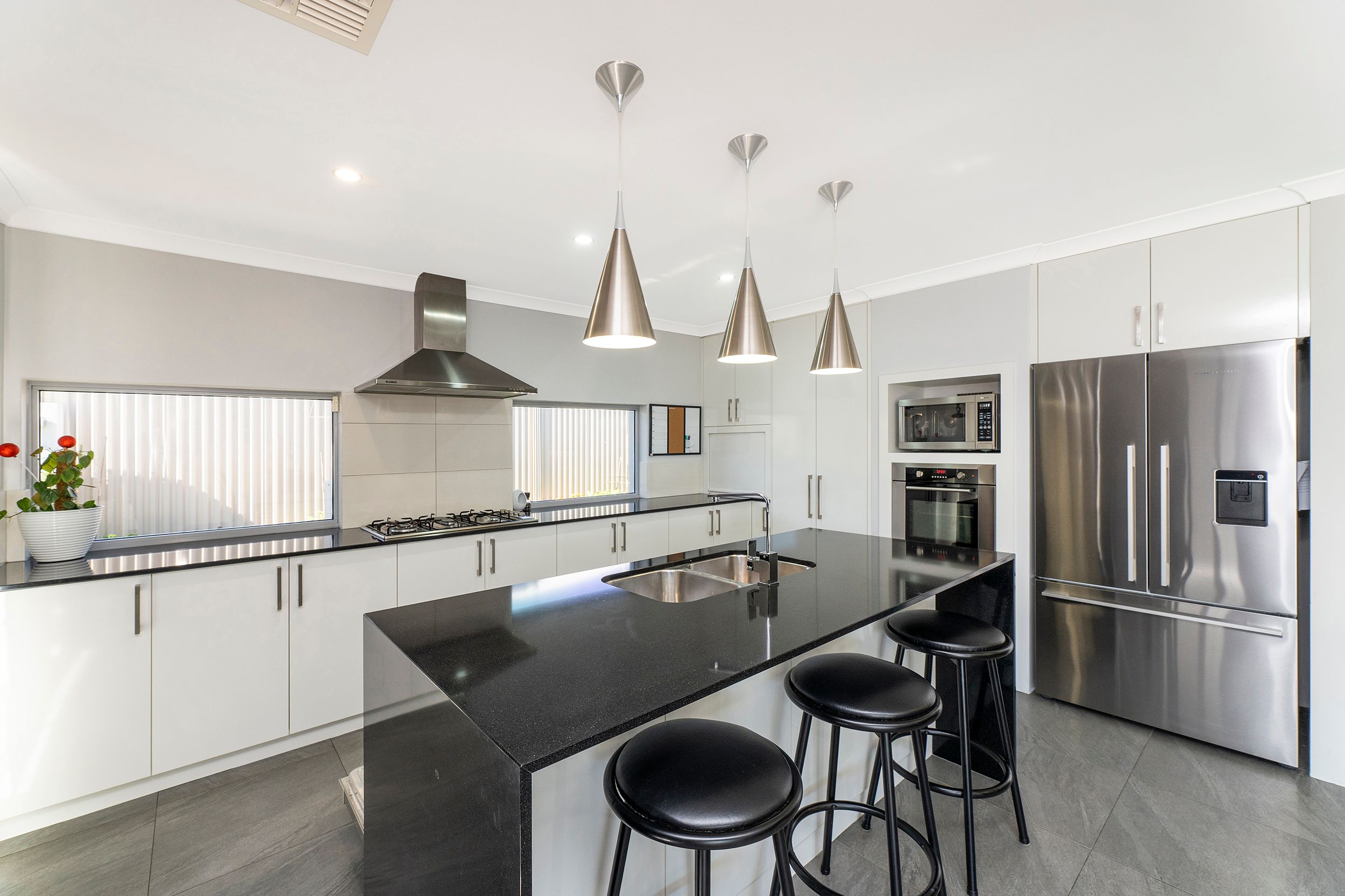 15 Trivalve Road, Baldivis, WA 6171