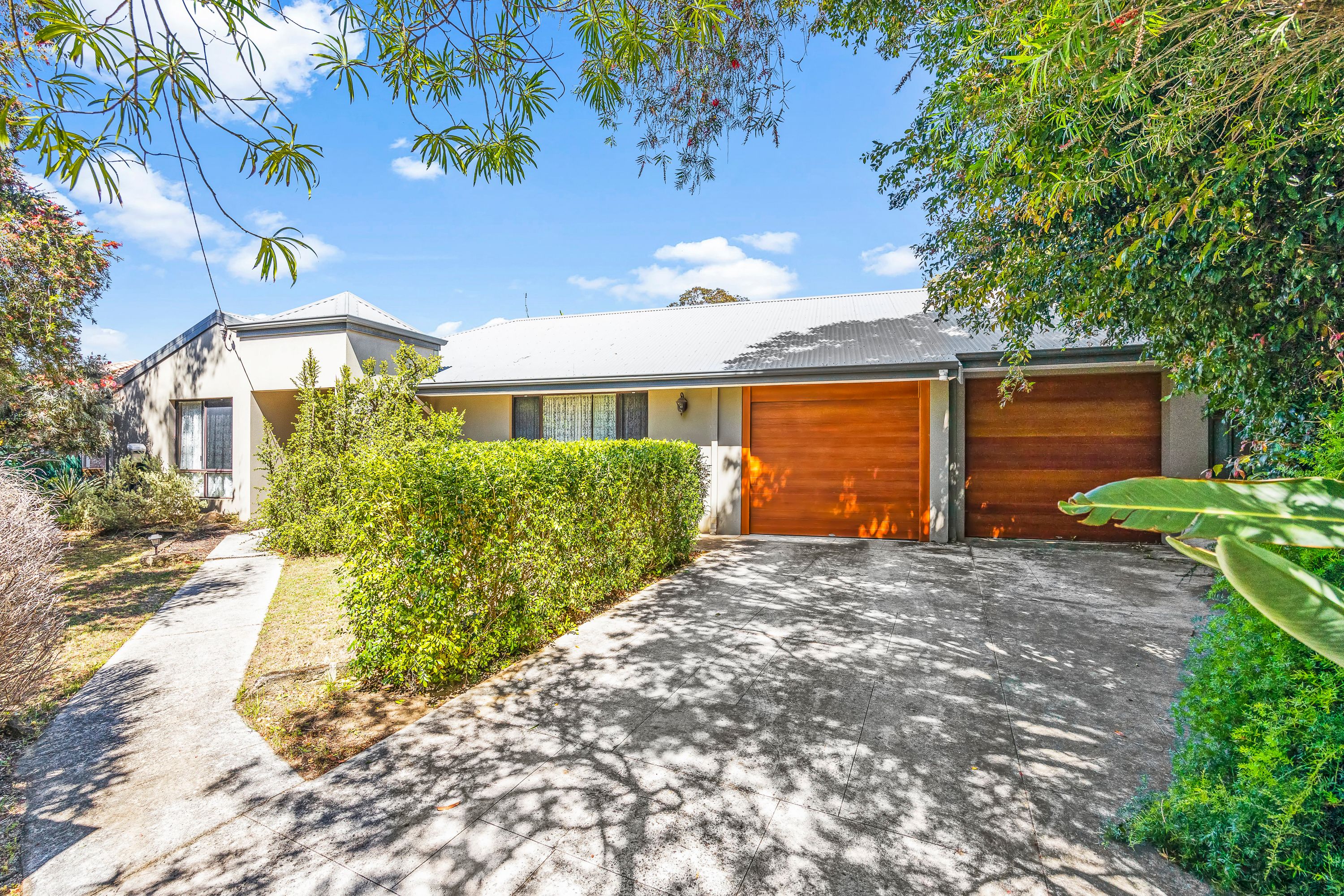 35 Coronilla Way, Forrestfield WA 6058