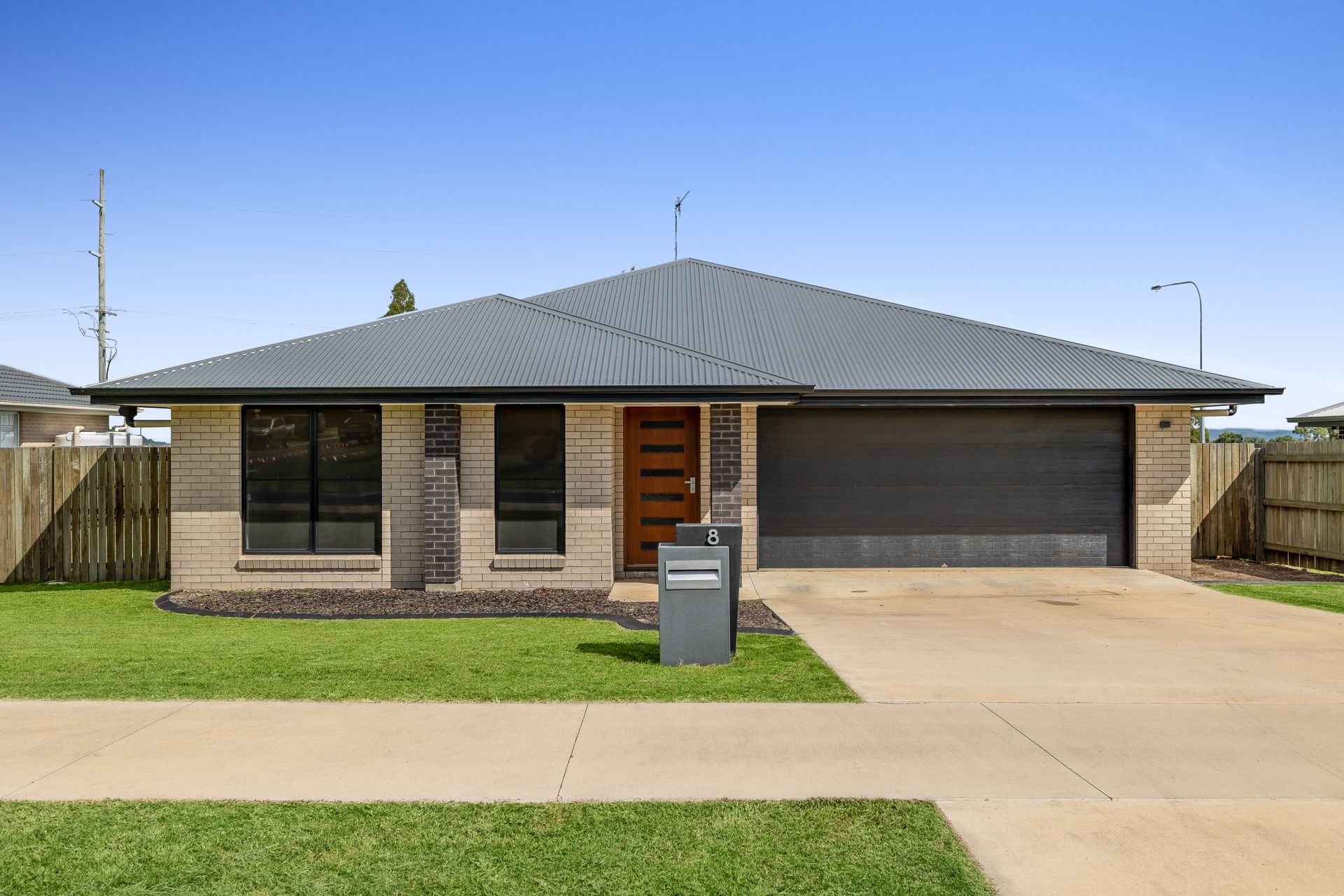 8 Hannaford Crescent, Wyreema, QLD 4352