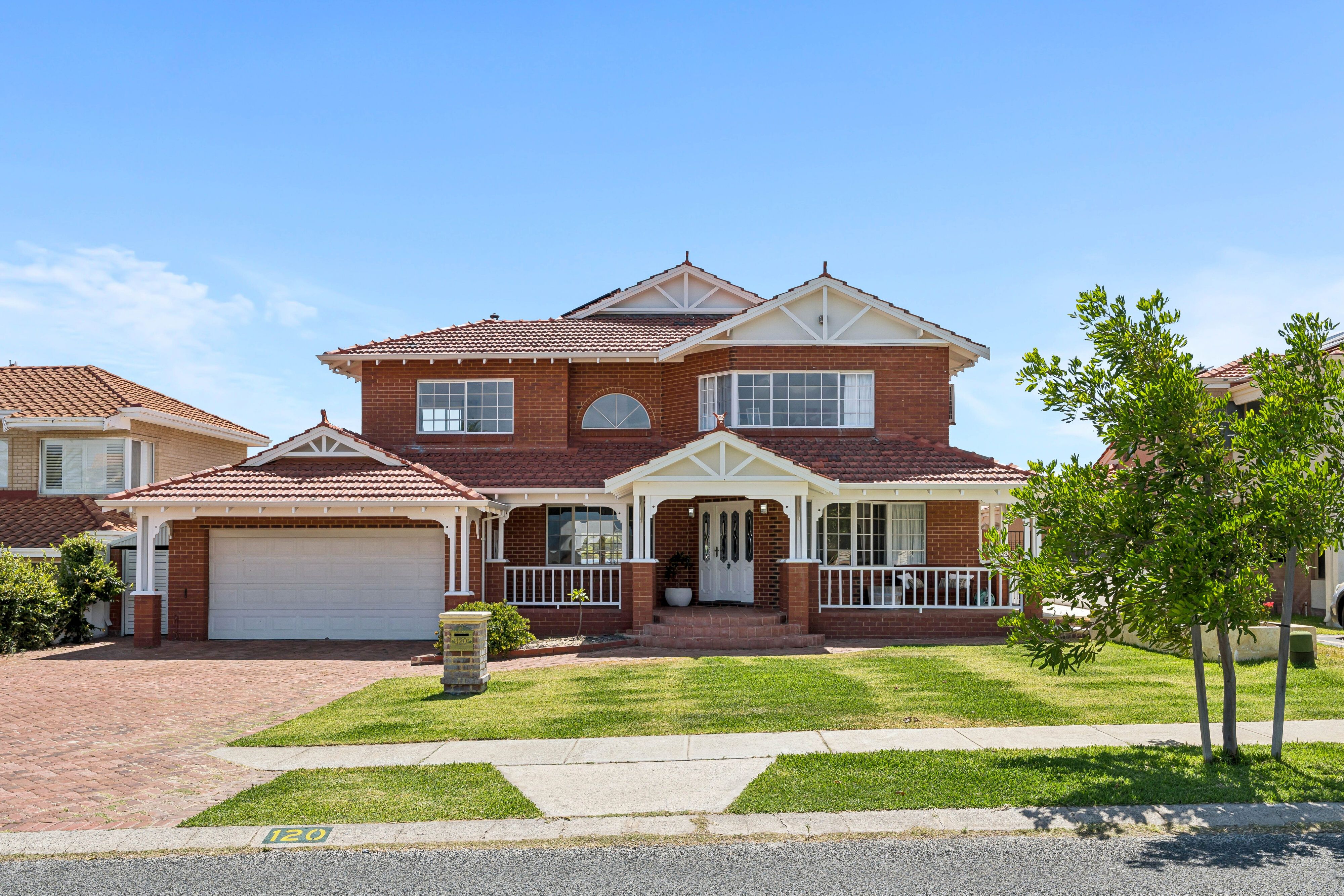 120 Castlecrag Drive, Kallaroo, WA 6025