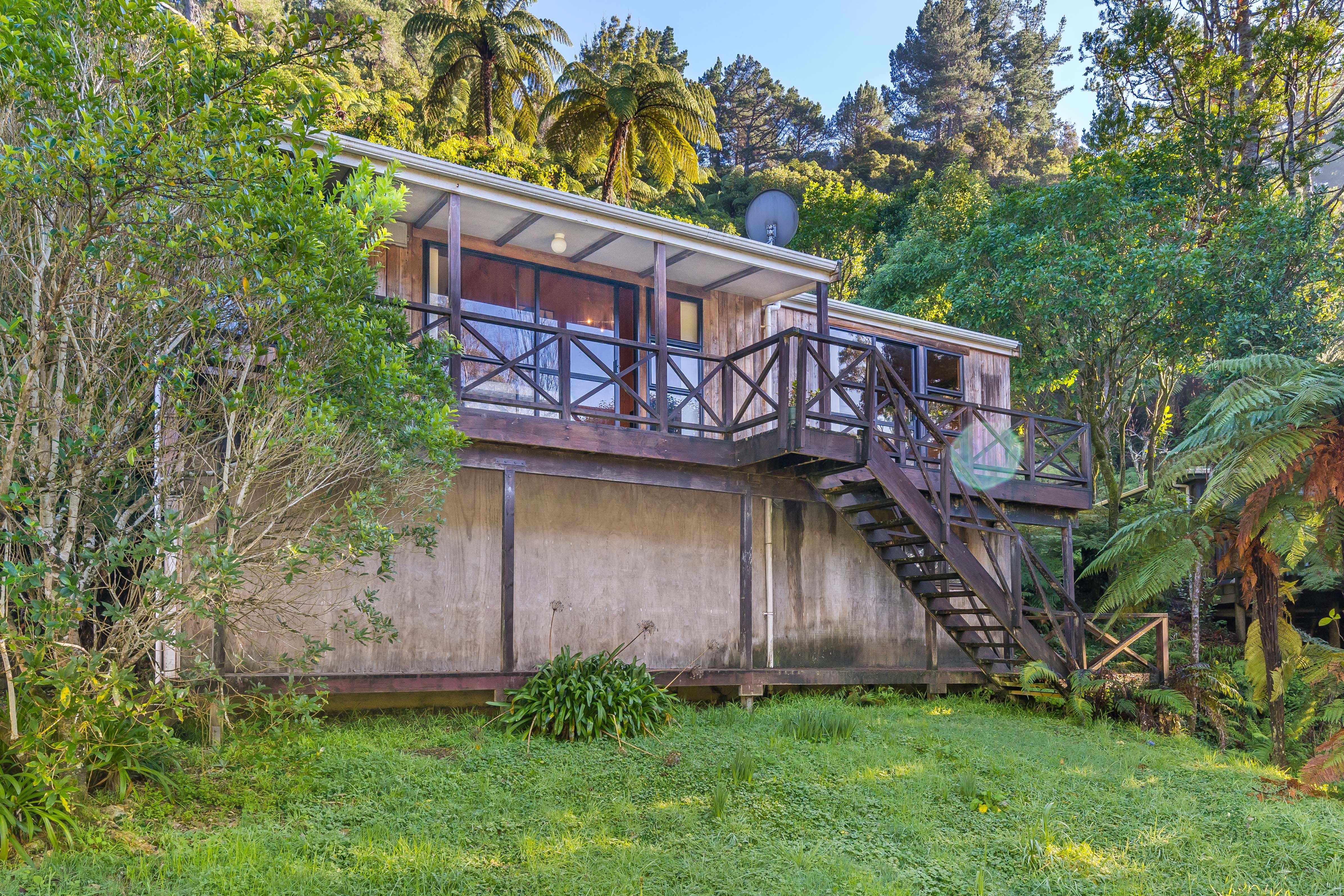34 Wyndham Road, Pinehaven, Upper Hutt City